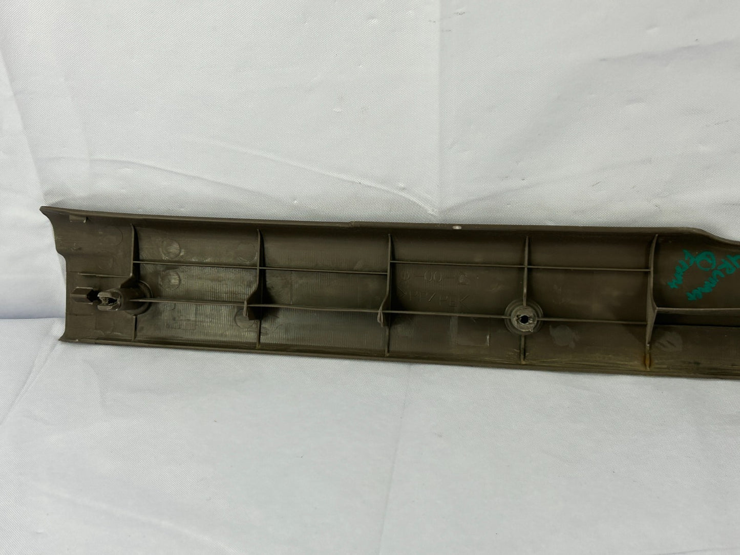 1996-2002 Toyota 4Runner Front Left Driver Door Sill Scuff Plate Trim Brown OEM