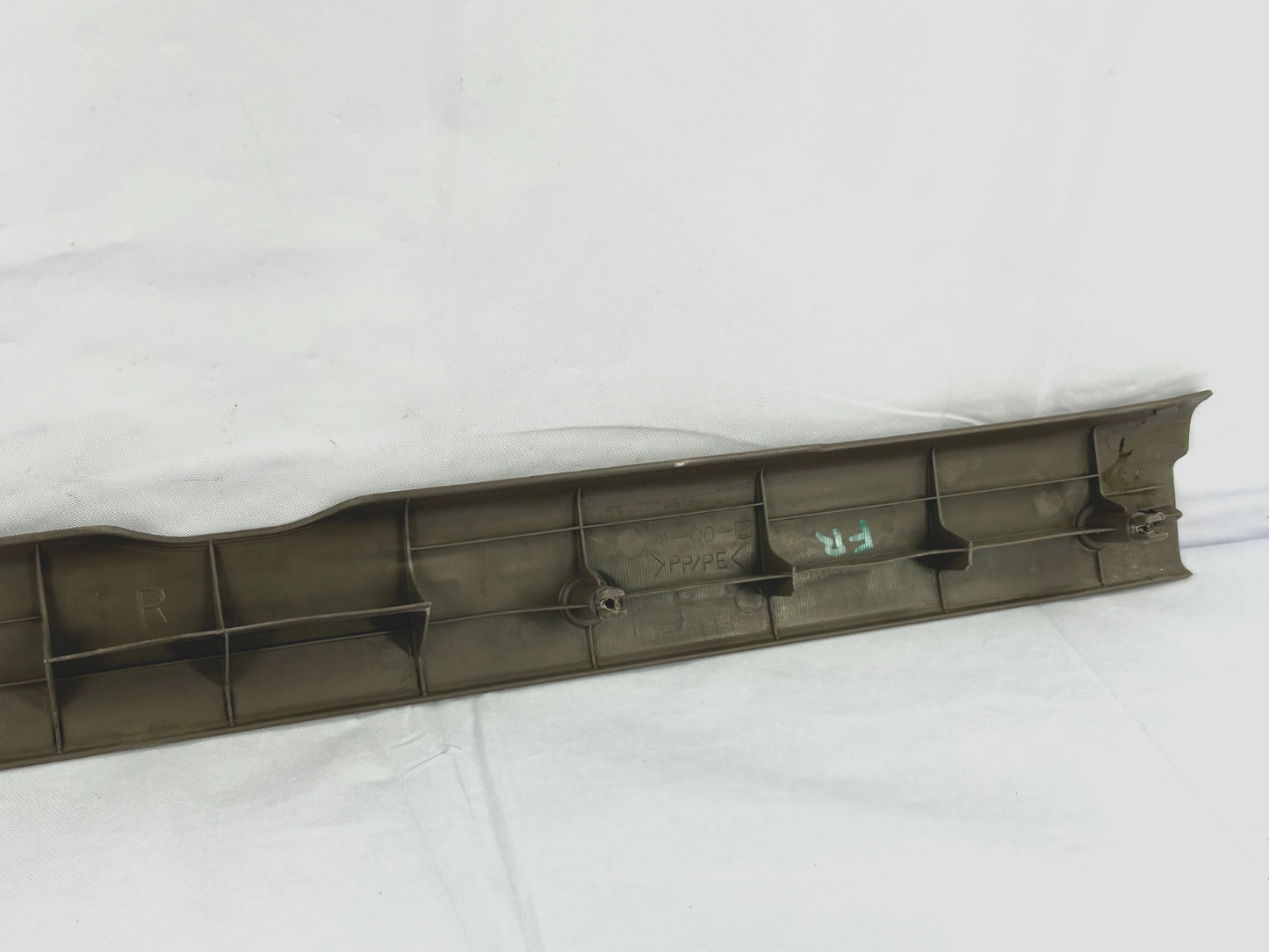 1996-2002 Toyota 4Runner Front Right Passenger Door Sill Scuff Plate Trim OEM