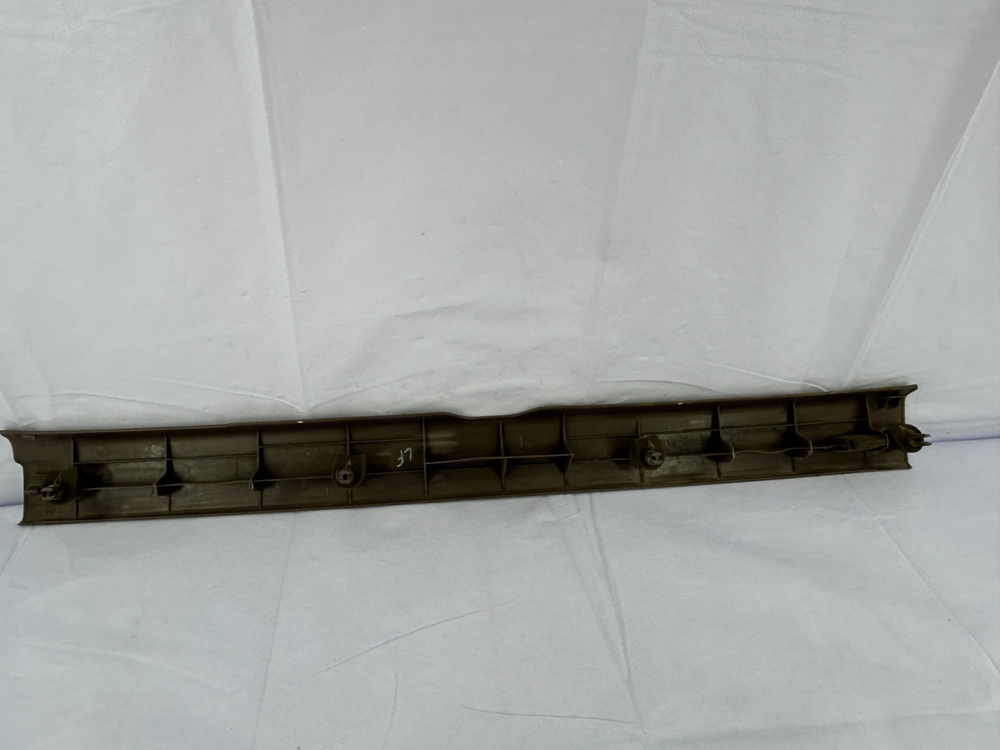 96-02 Toyota 4Runner SR5 Front Left Driver Side Door Sill Scuff Plate Trim OEM