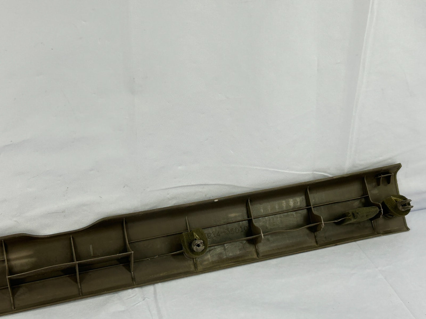 96-02 Toyota 4Runner SR5 Front Left Driver Side Door Sill Scuff Plate Trim OEM