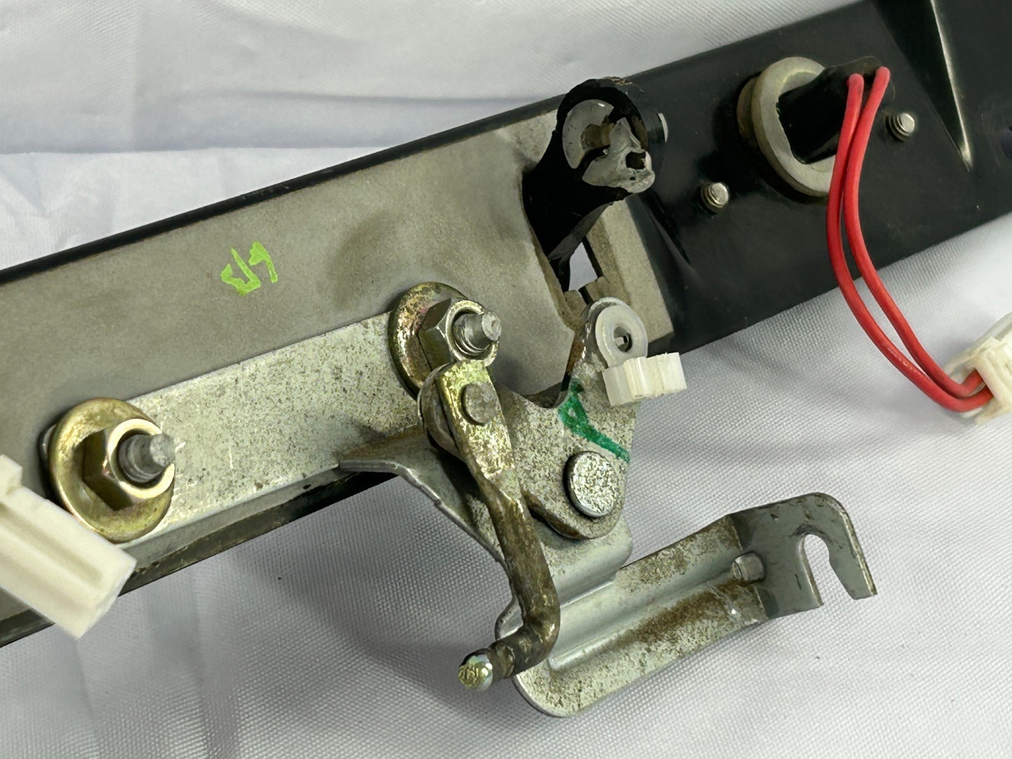 2000-2004 Subaru Outback License Plate Tag Light & Hatch Handle OEM 84301AE02A
