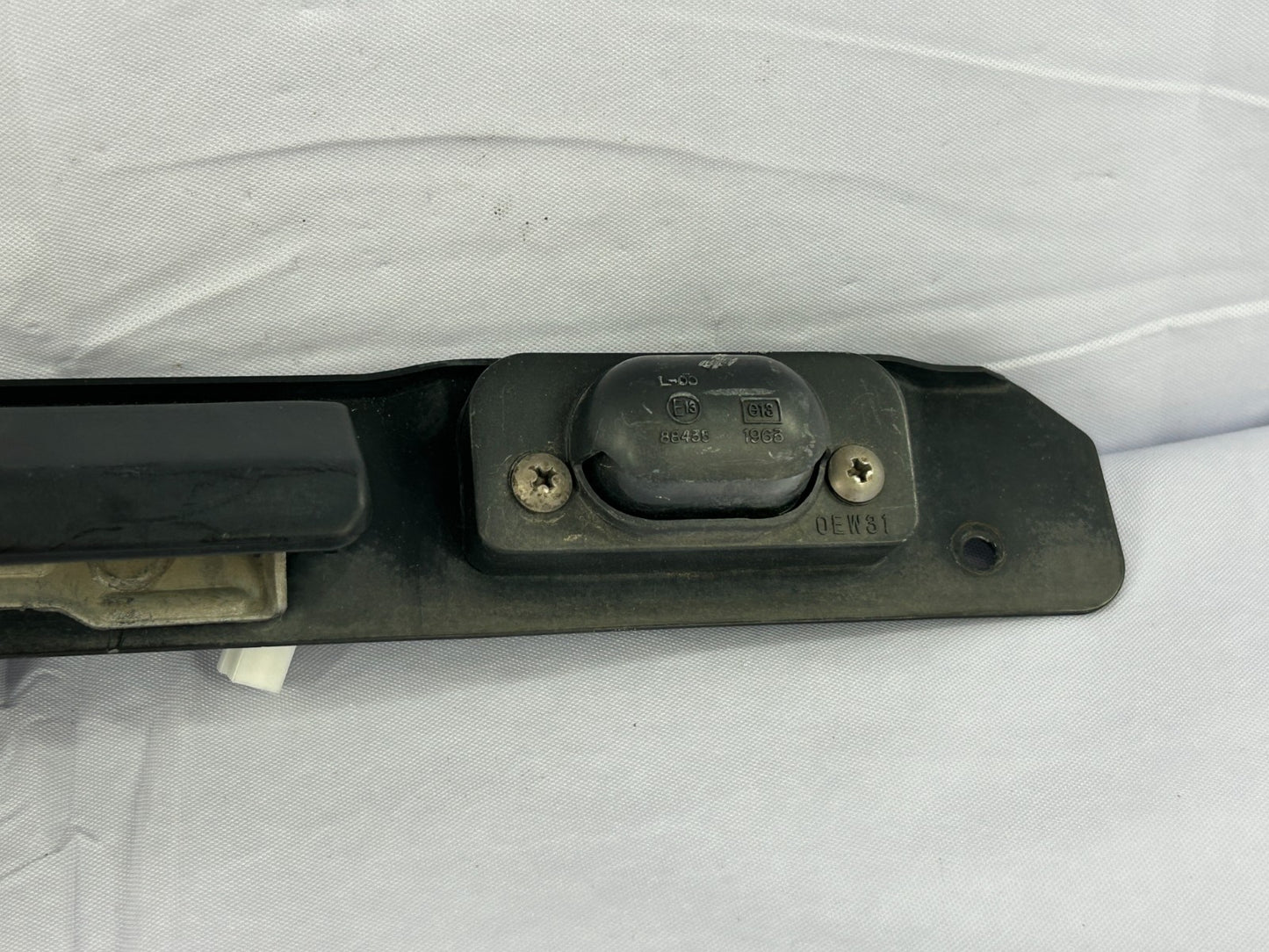 2000-2004 Subaru Outback License Plate Tag Light & Hatch Handle OEM 84301AE02A