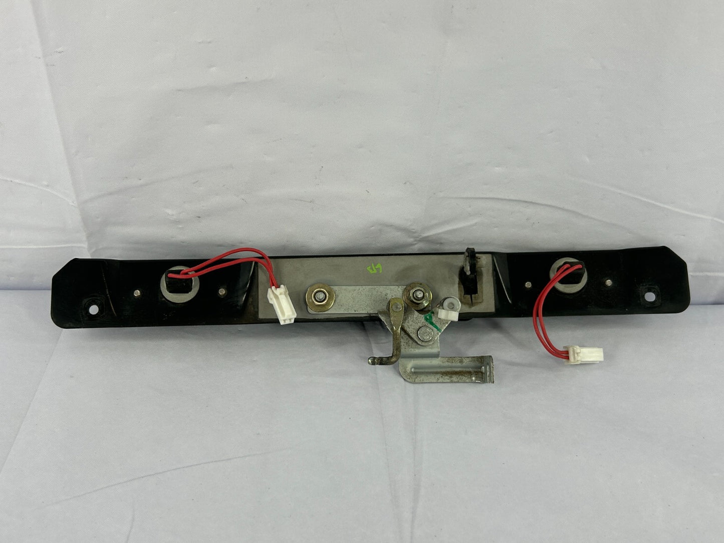 2000-2004 Subaru Outback License Plate Tag Light & Hatch Handle OEM 84301AE02A