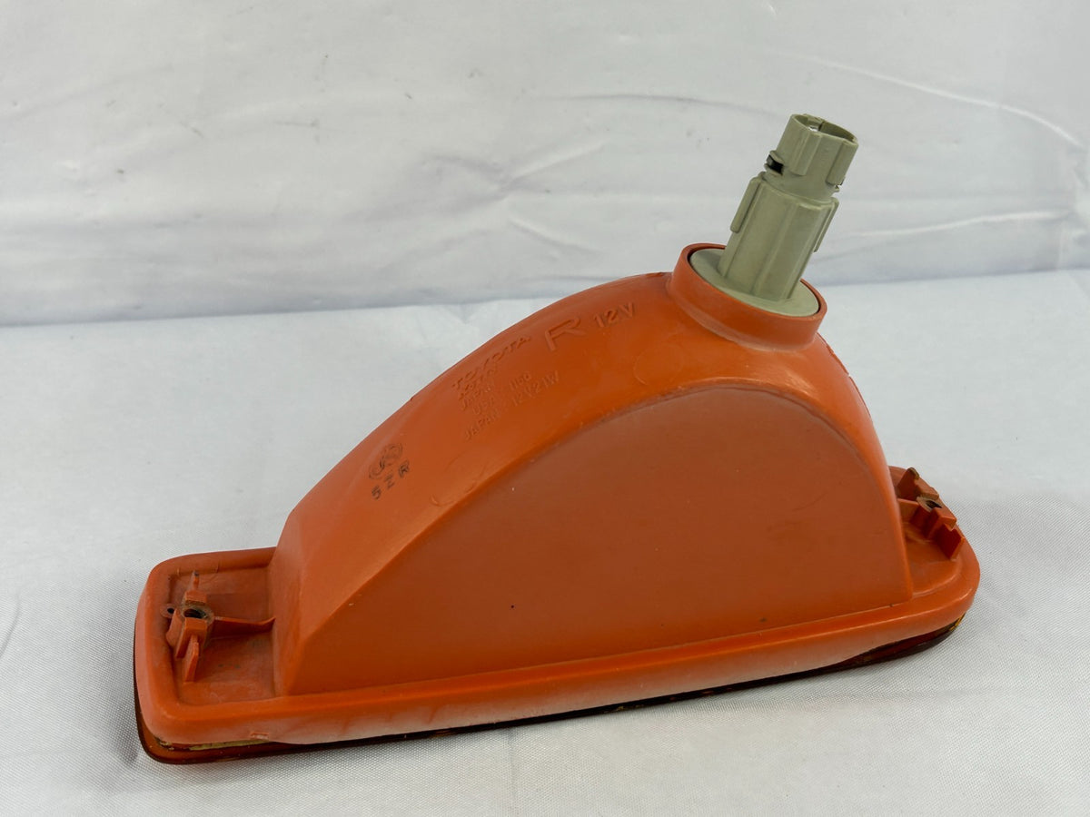 1999-02 Toyota 4Runner Front Right Side Turn Signal Bumper Light OEM 81510-35120