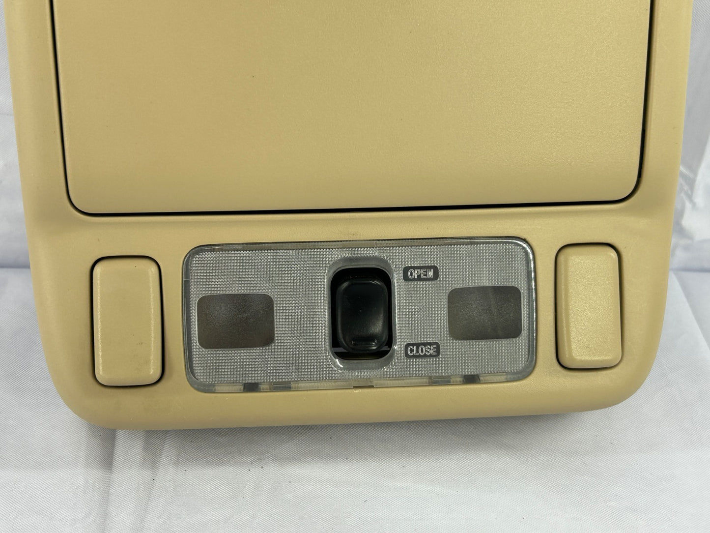 2003-2008 Subaru Forester Overhead Console Map Light Sunroof OEM 84601AE000EU