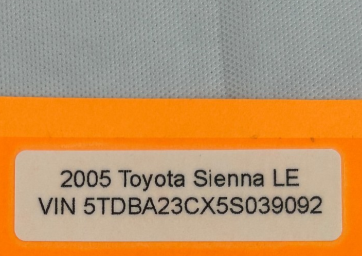 2004-2006 Toyota Sienna Overhead Console Dome Light Homelink OEM 63650-08050-A0