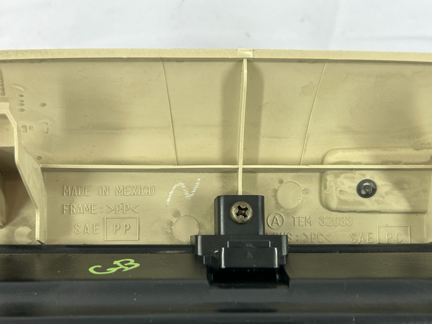 2000-2004 Subaru Legacy Outback Overhead Console Dome Light OEM 92151AC002GF