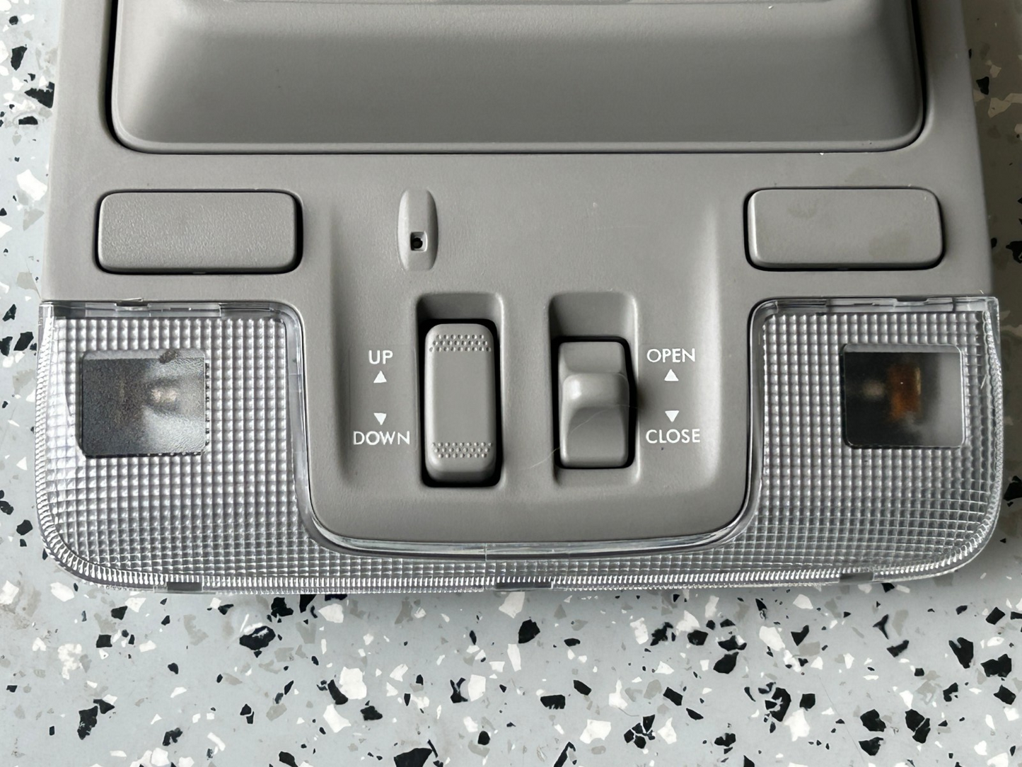 2010-2012 Subaru Tribeca Overhead Console Sunroof Hands-Free Phone 92151XA05AMV