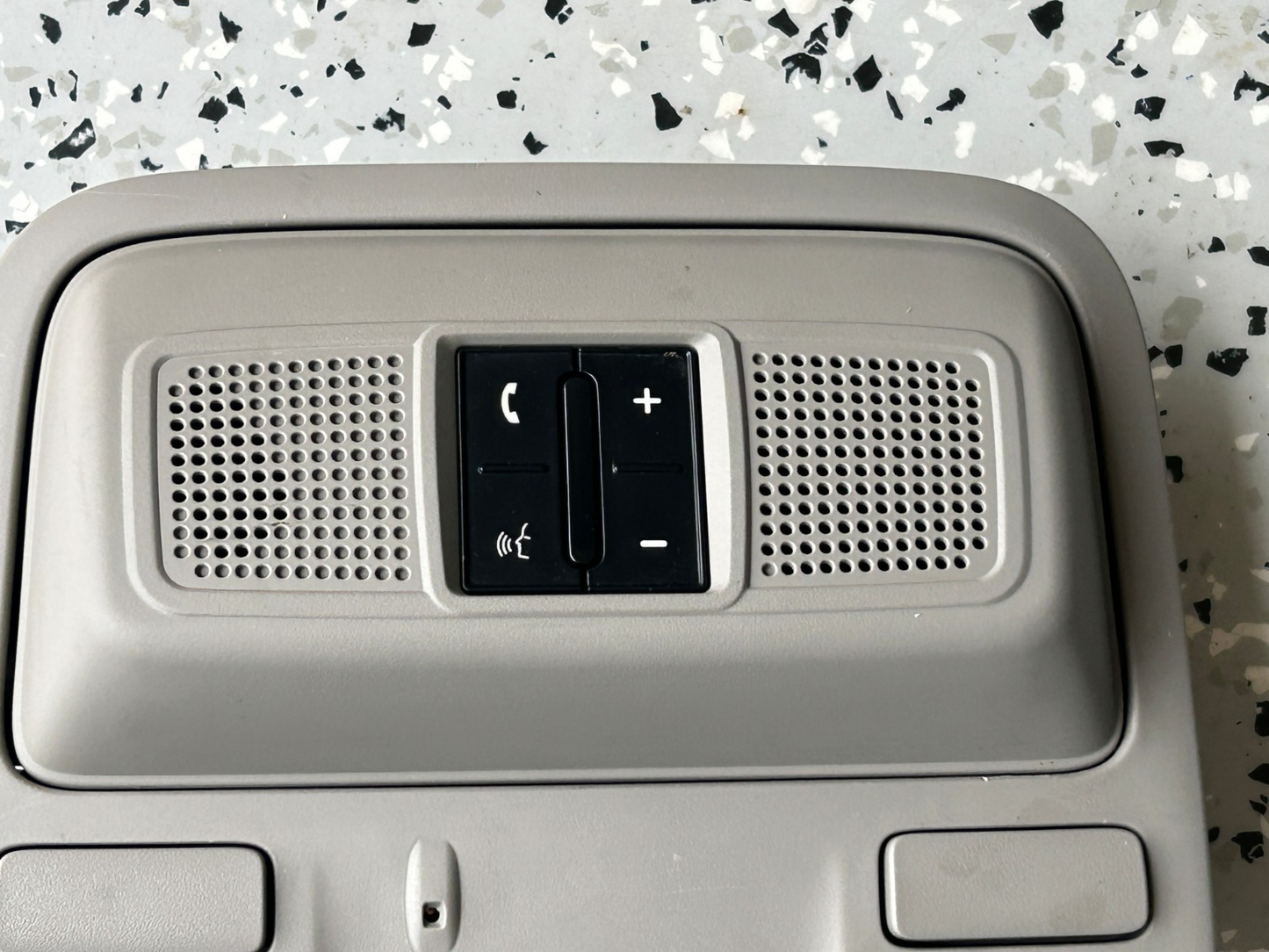 2010-2012 Subaru Tribeca Overhead Console Sunroof Hands-Free Phone 92151XA05AMV