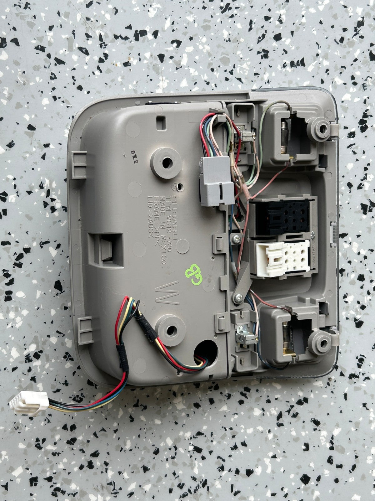 2010-2012 Subaru Tribeca Overhead Console Sunroof Hands-Free Phone 92151XA05AMV