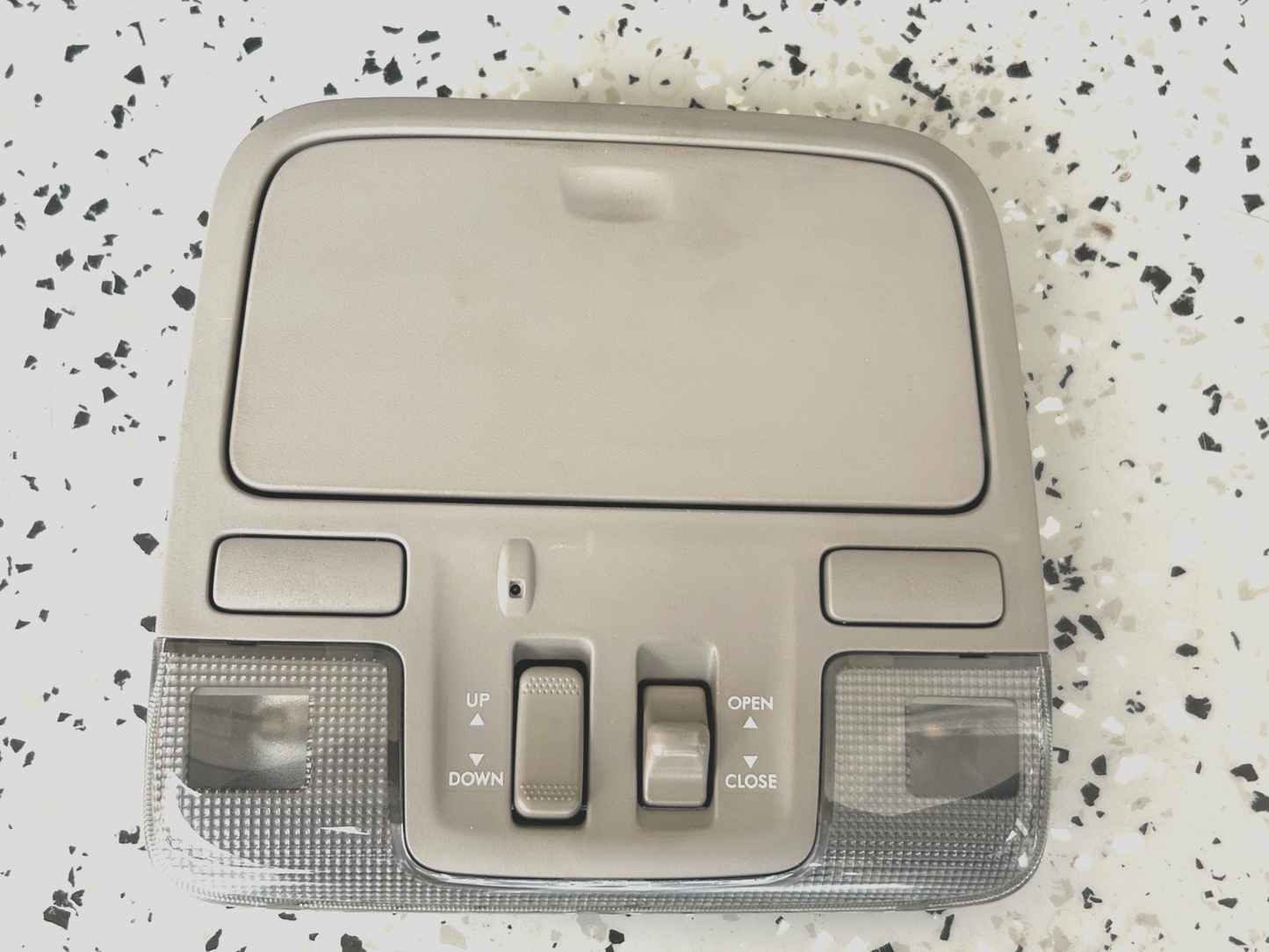 06-07 Subaru Tribeca Front Overhead Console & Sunroof Switch 92151XA00AEU