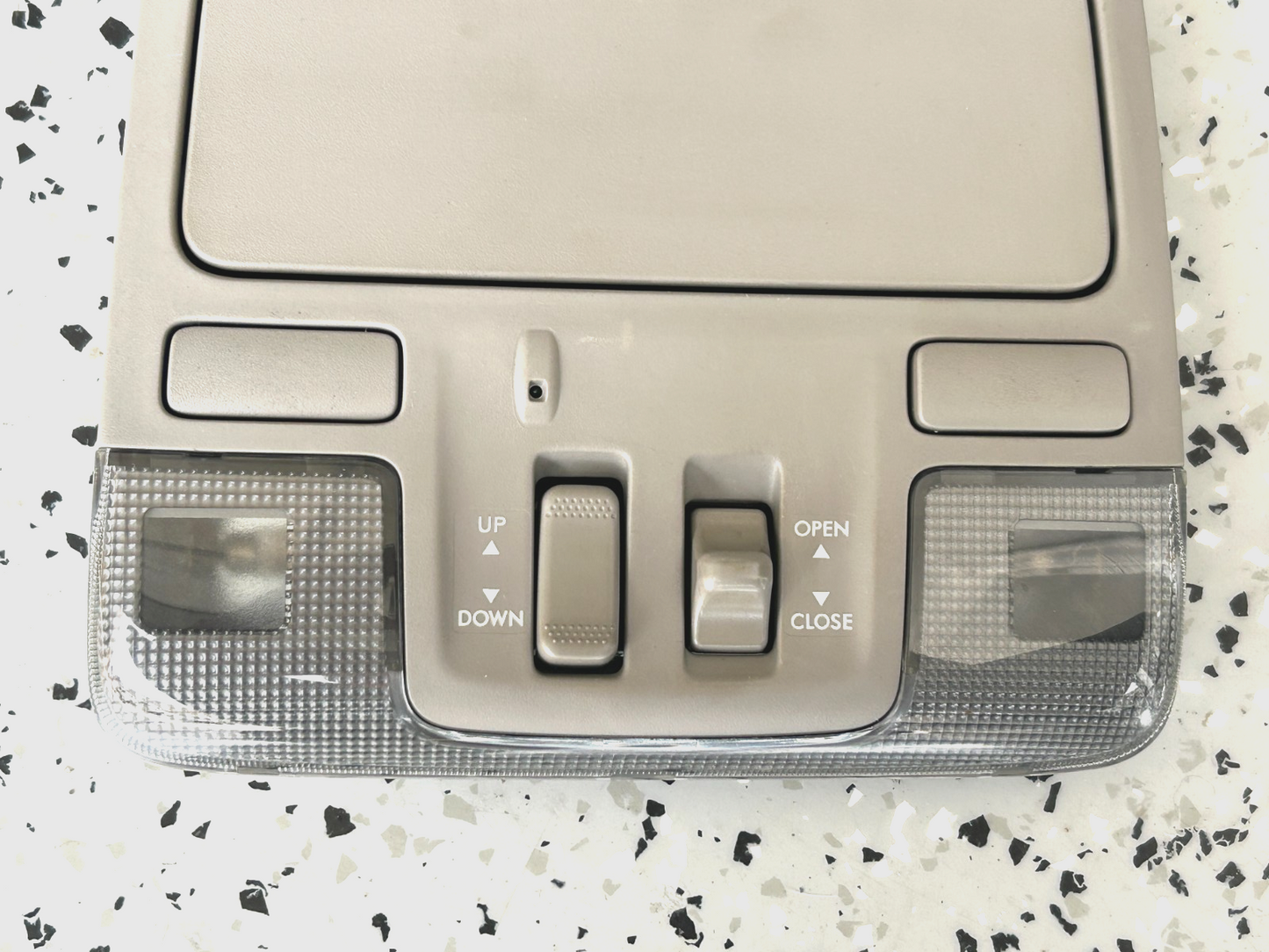 06-07 Subaru Tribeca Front Overhead Console & Sunroof Switch 92151XA00AEU