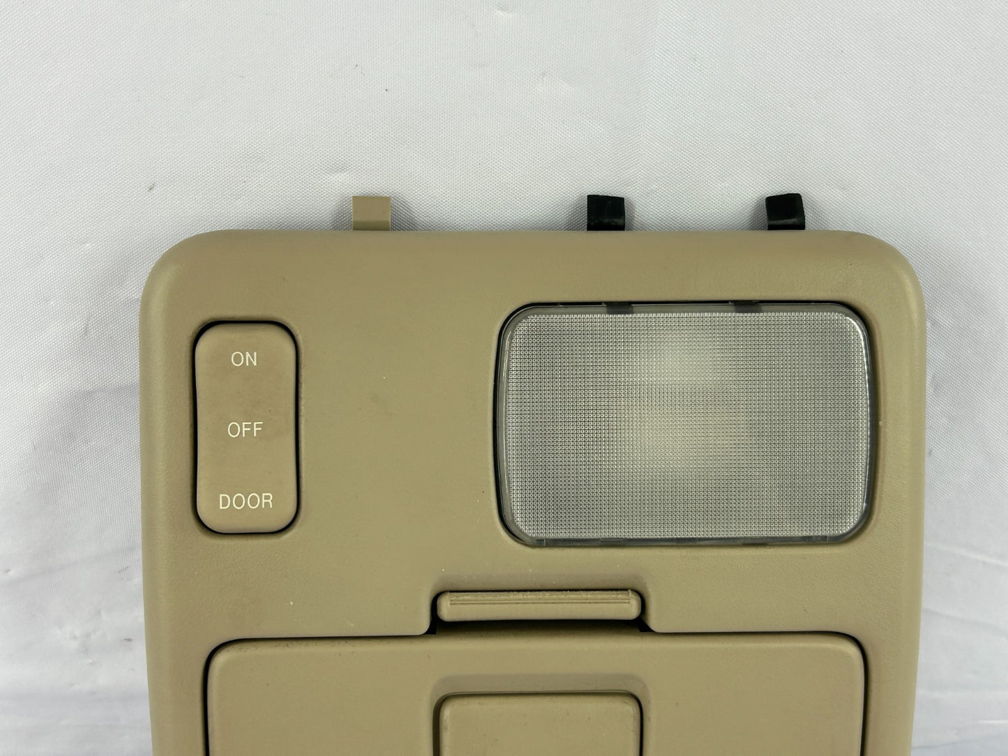 1998-2003 Toyota Sienna Overhead Console Dome Map Light Beige OEM 81260-AE020