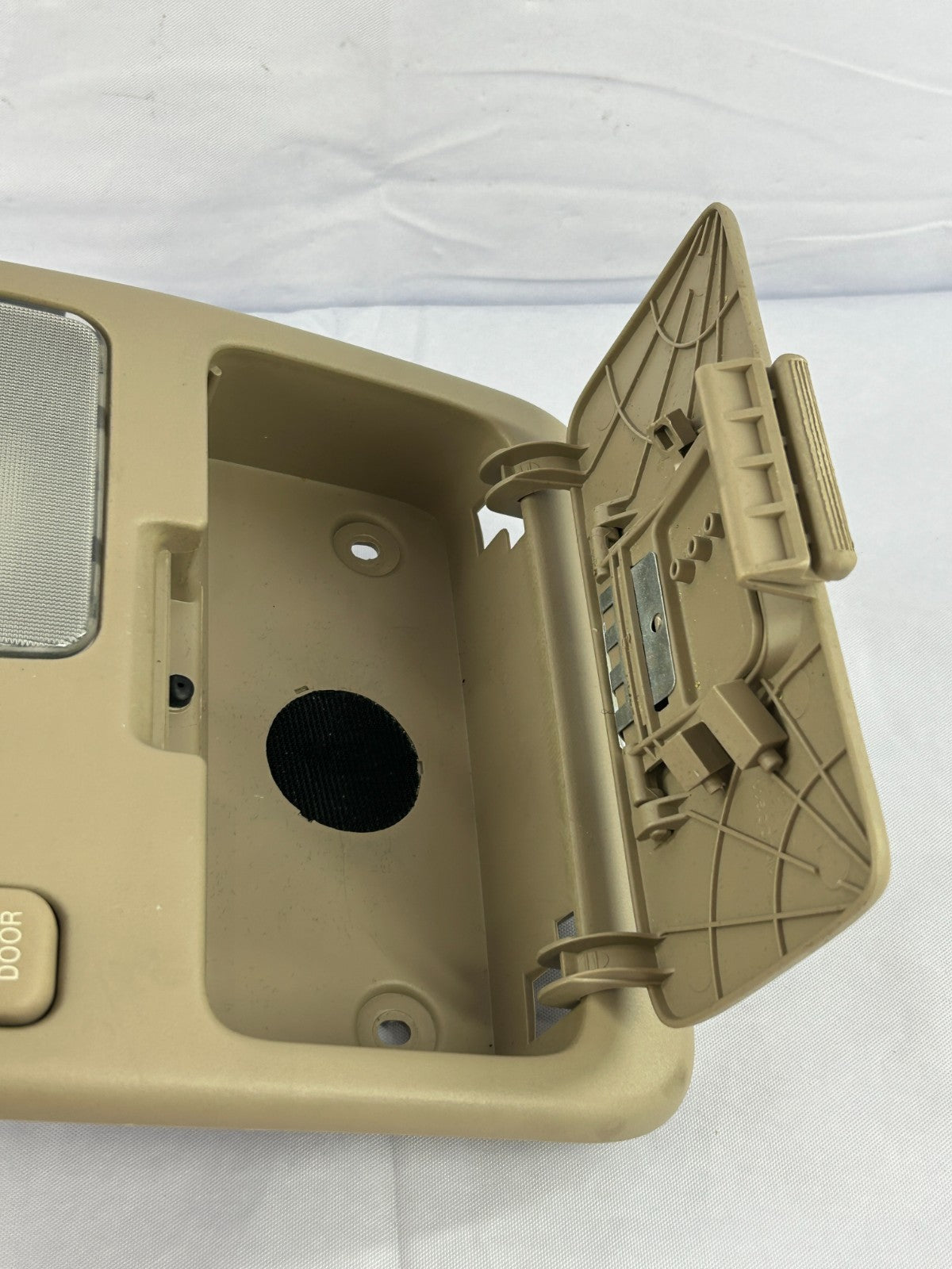1998-2003 Toyota Sienna Overhead Console Dome Map Light Beige OEM 81260-AE020