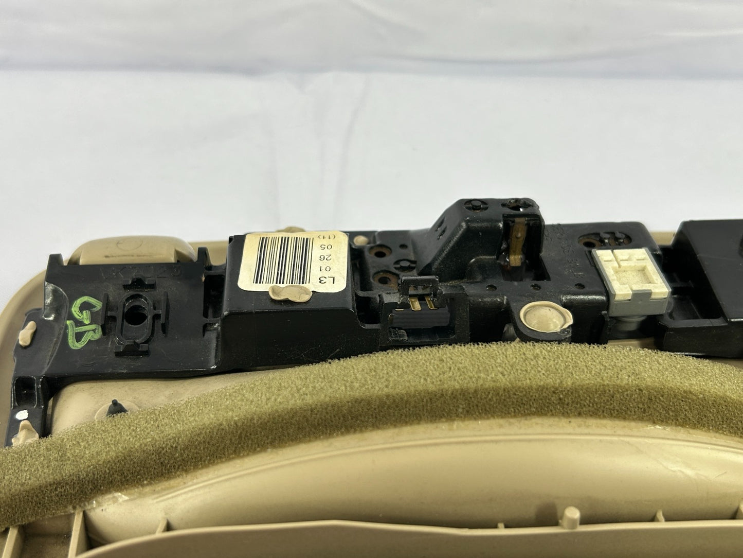 2004-2010 Toyota Sienna 3rd Row Left Air Register Vent Dome Light OE 63620-08080