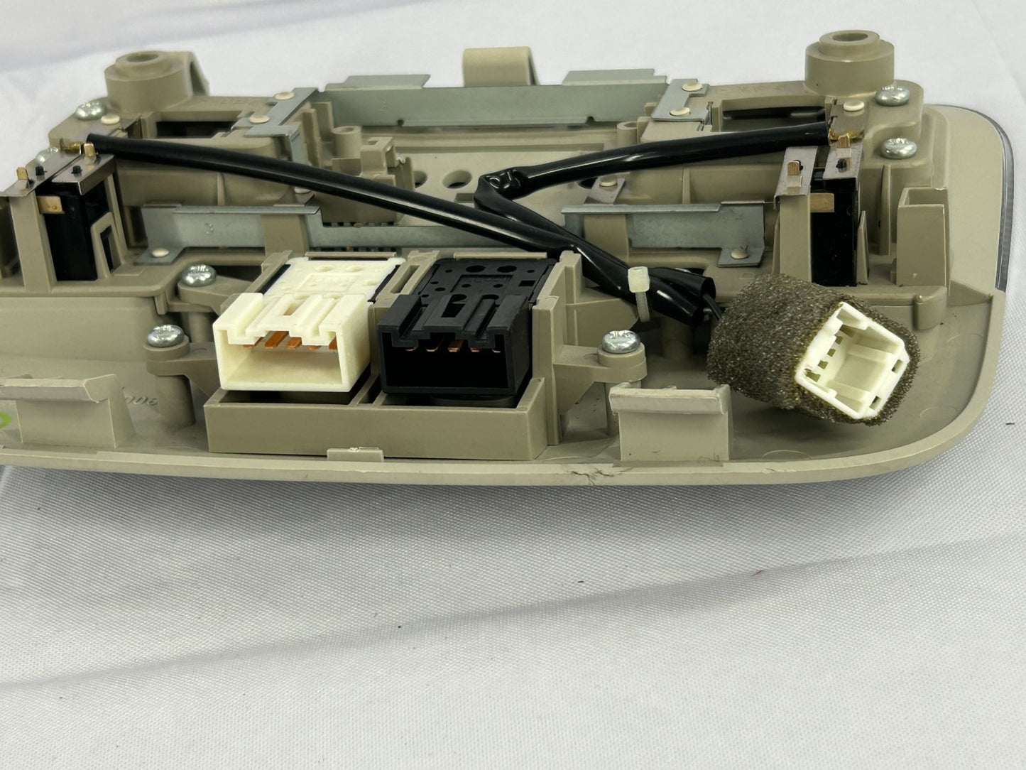 08-14 Subaru Impreza Front Upper Overhead Dome Light & Sunroof Switch OEM