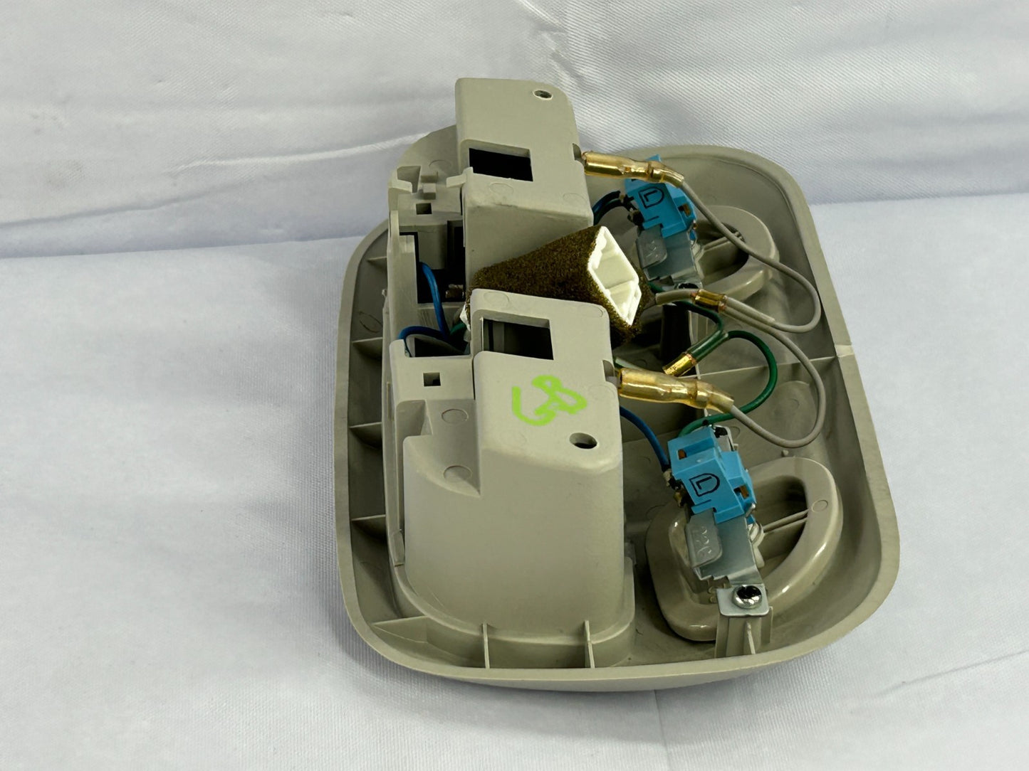 2010-2011 Subaru Impreza Upper Overhead Console Dome Light Beige OEM 84621FG040
