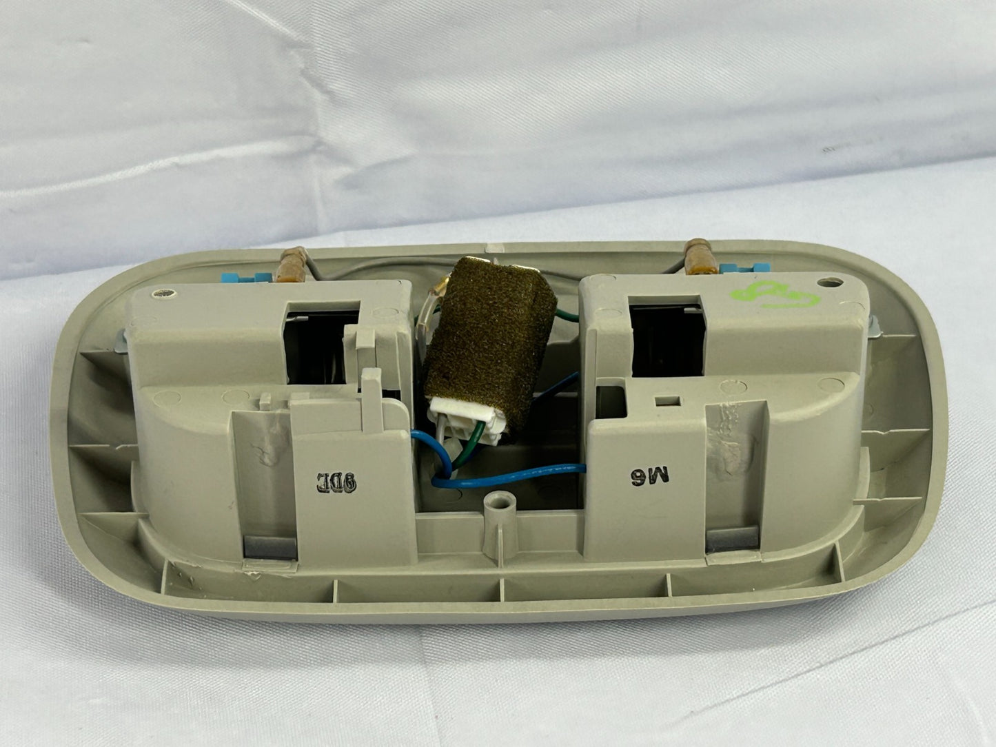 2010-2011 Subaru Impreza Upper Overhead Console Dome Light Beige OEM 84621FG040