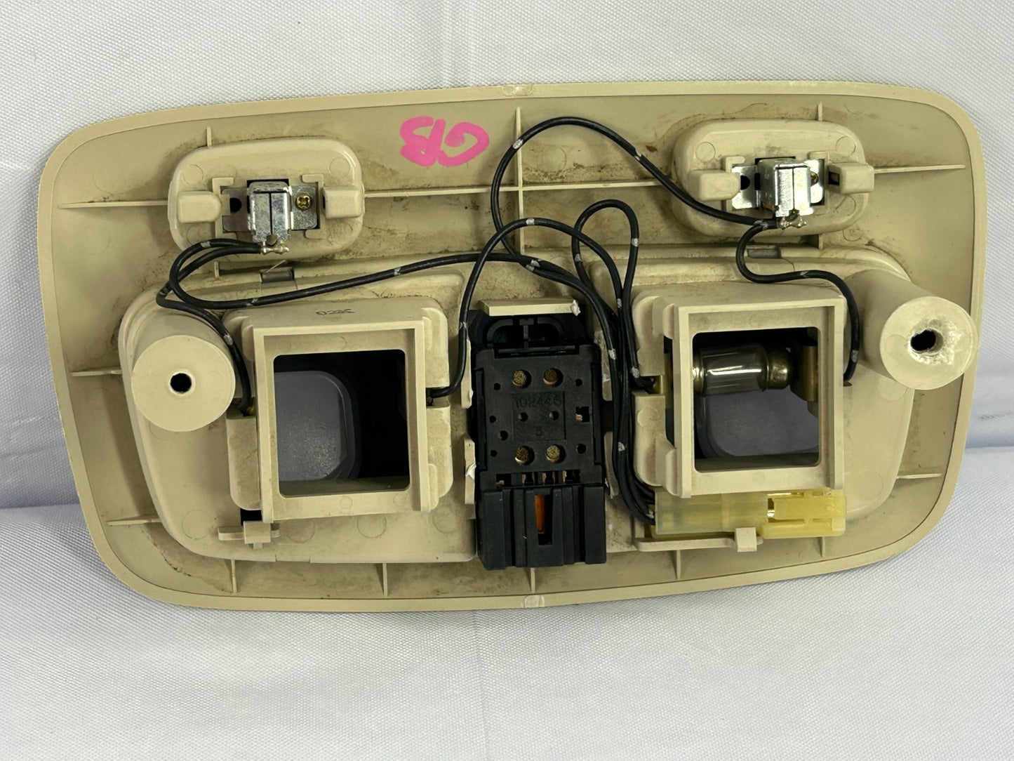 2000-2001 Subaru Outback Front Center Dome Light & Sunroof Switch 84601AE02AGF