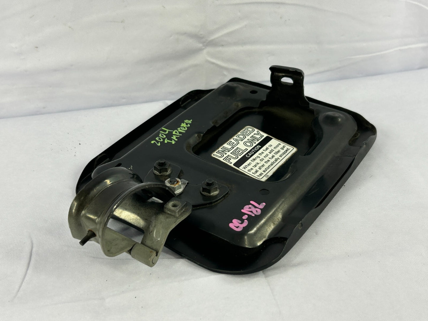 2002-2007 Subaru Impreza Rear Fuel Filler Door Lid Assembly OEM 57601FE010