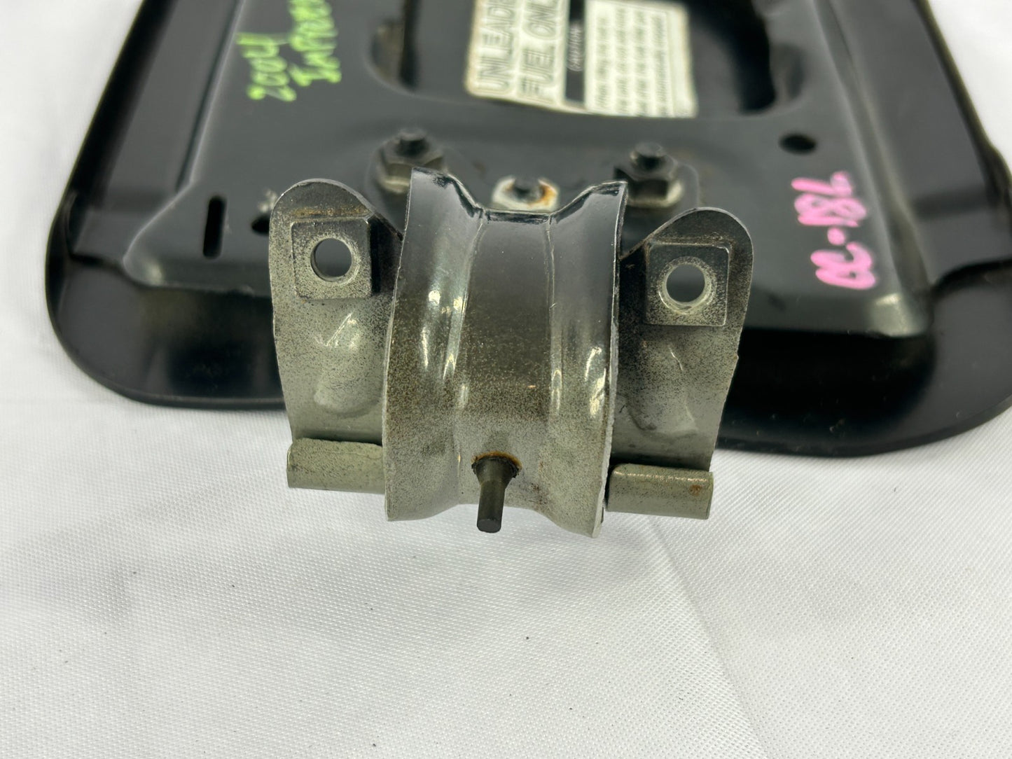 2002-2007 Subaru Impreza Rear Fuel Filler Door Lid Assembly OEM 57601FE010