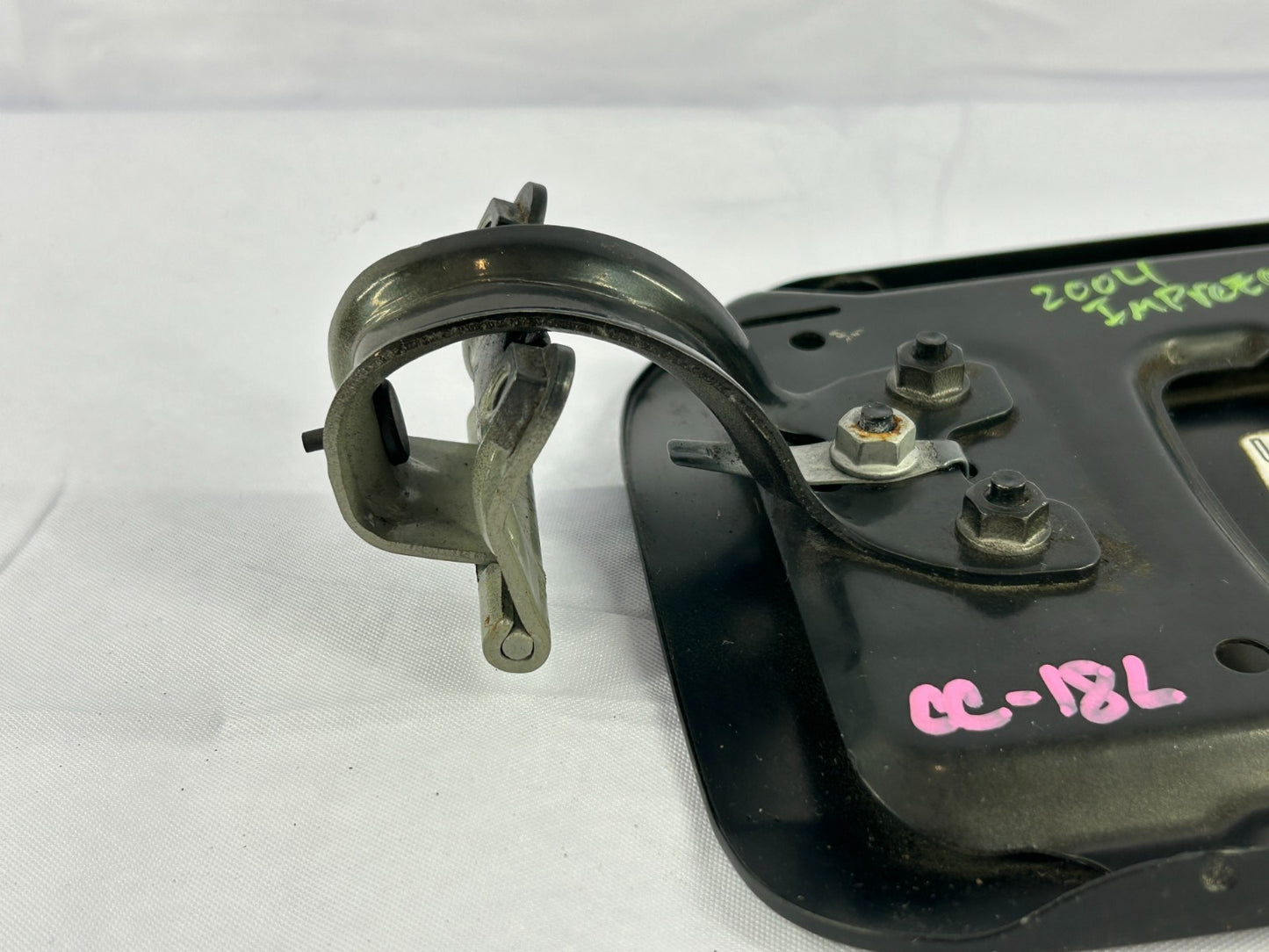 2002-2007 Subaru Impreza Rear Fuel Filler Door Lid Assembly OEM 57601FE010