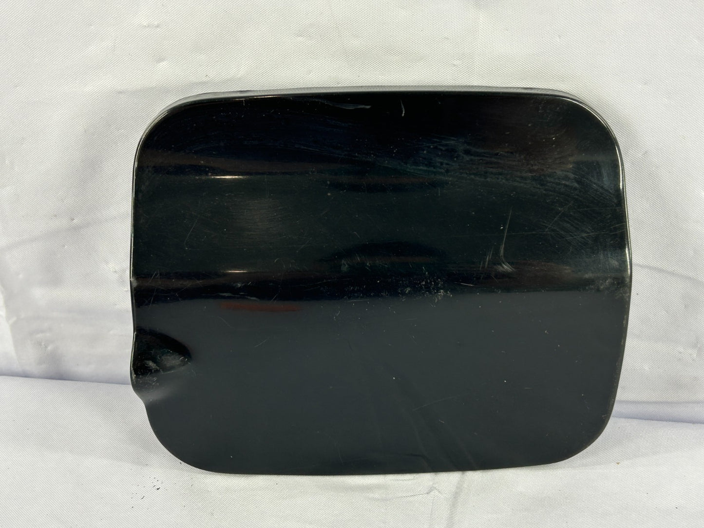 1998-2002 Subaru Forester Gas Fuel Tank Filler Door Lid Assembly OEM 57601FC011