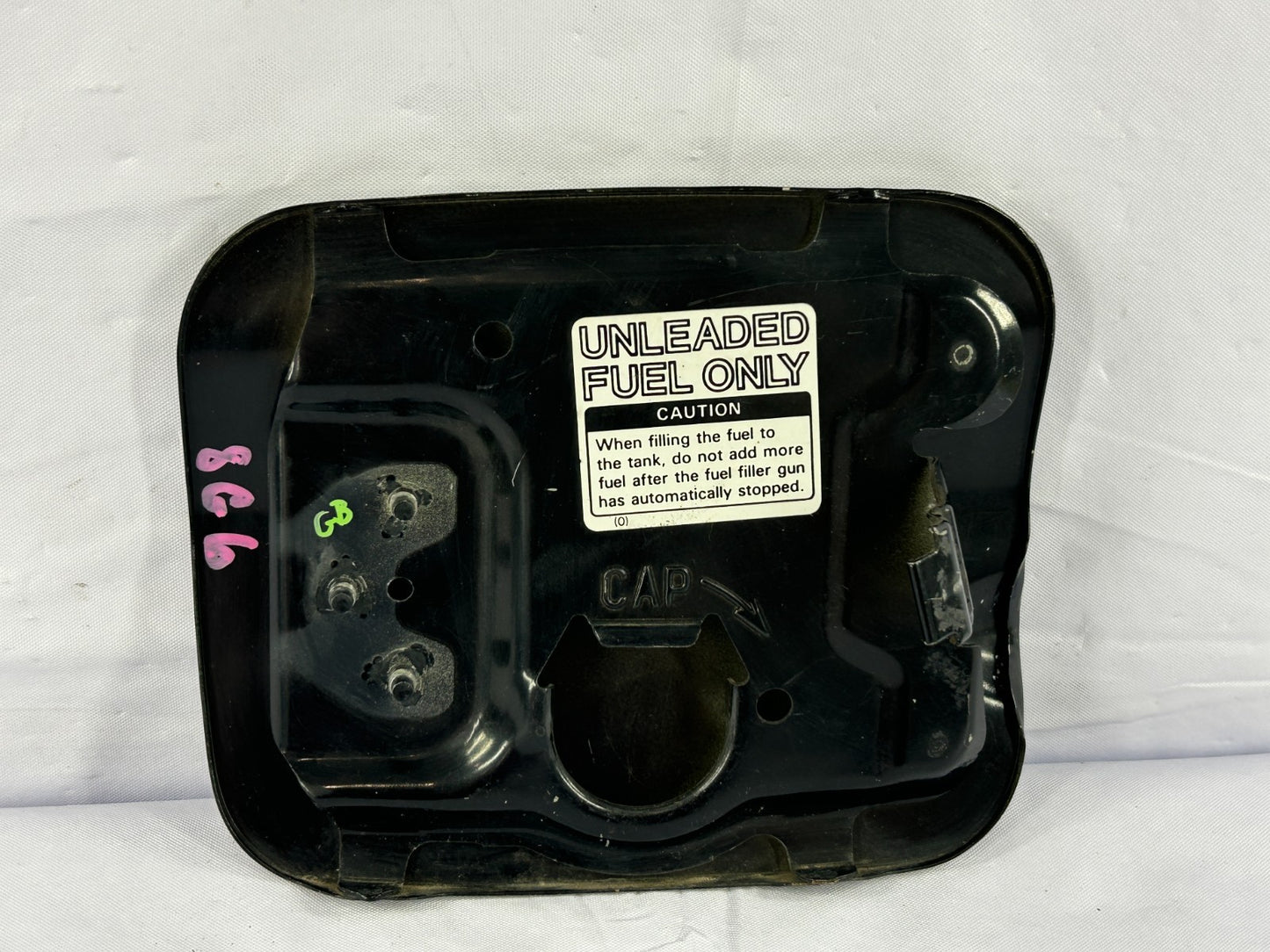 1998-2002 Subaru Forester Gas Fuel Tank Filler Door Lid Assembly OEM 57601FC011