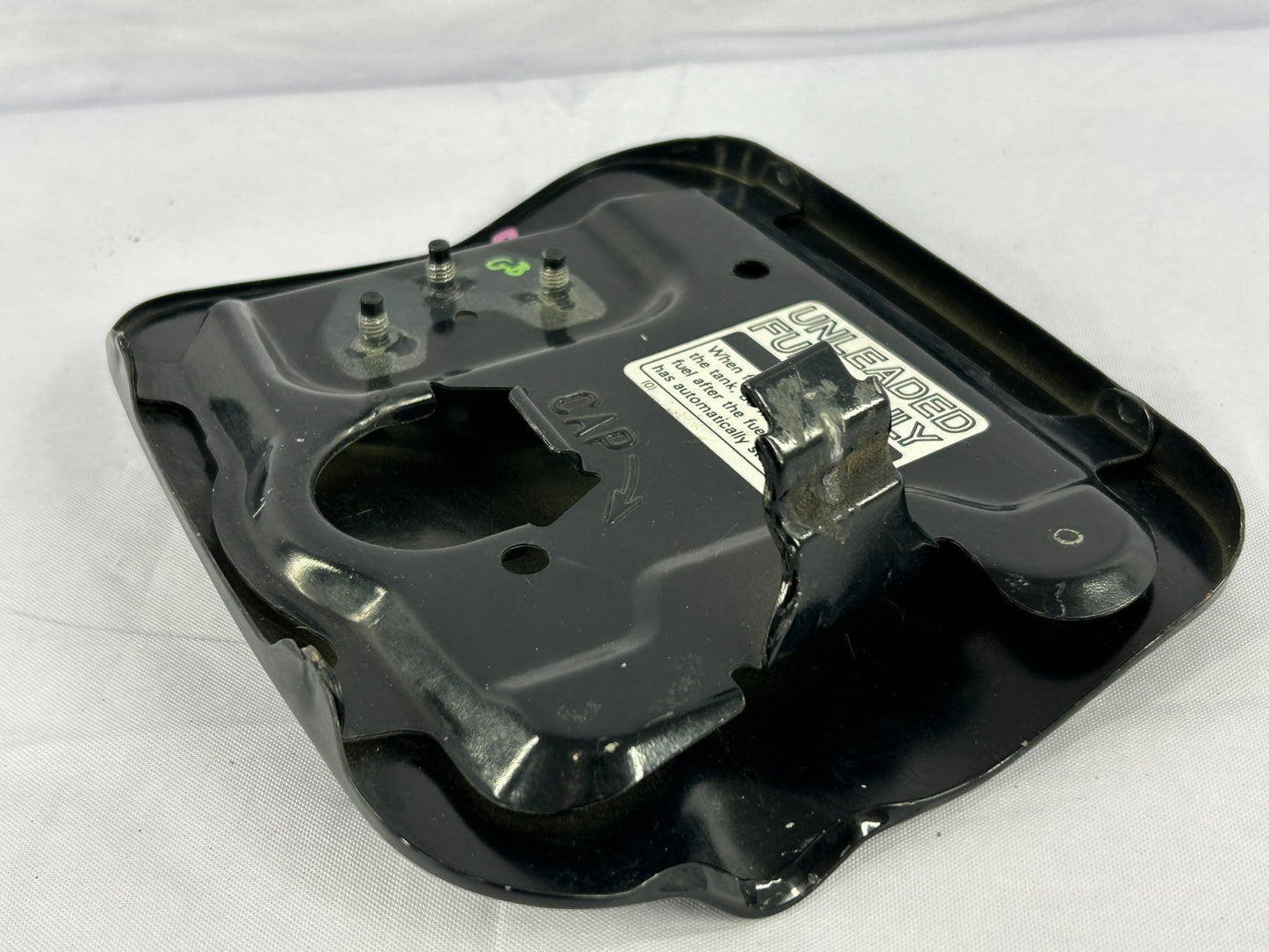 1998-2002 Subaru Forester Gas Fuel Tank Filler Door Lid Assembly OEM 57601FC011