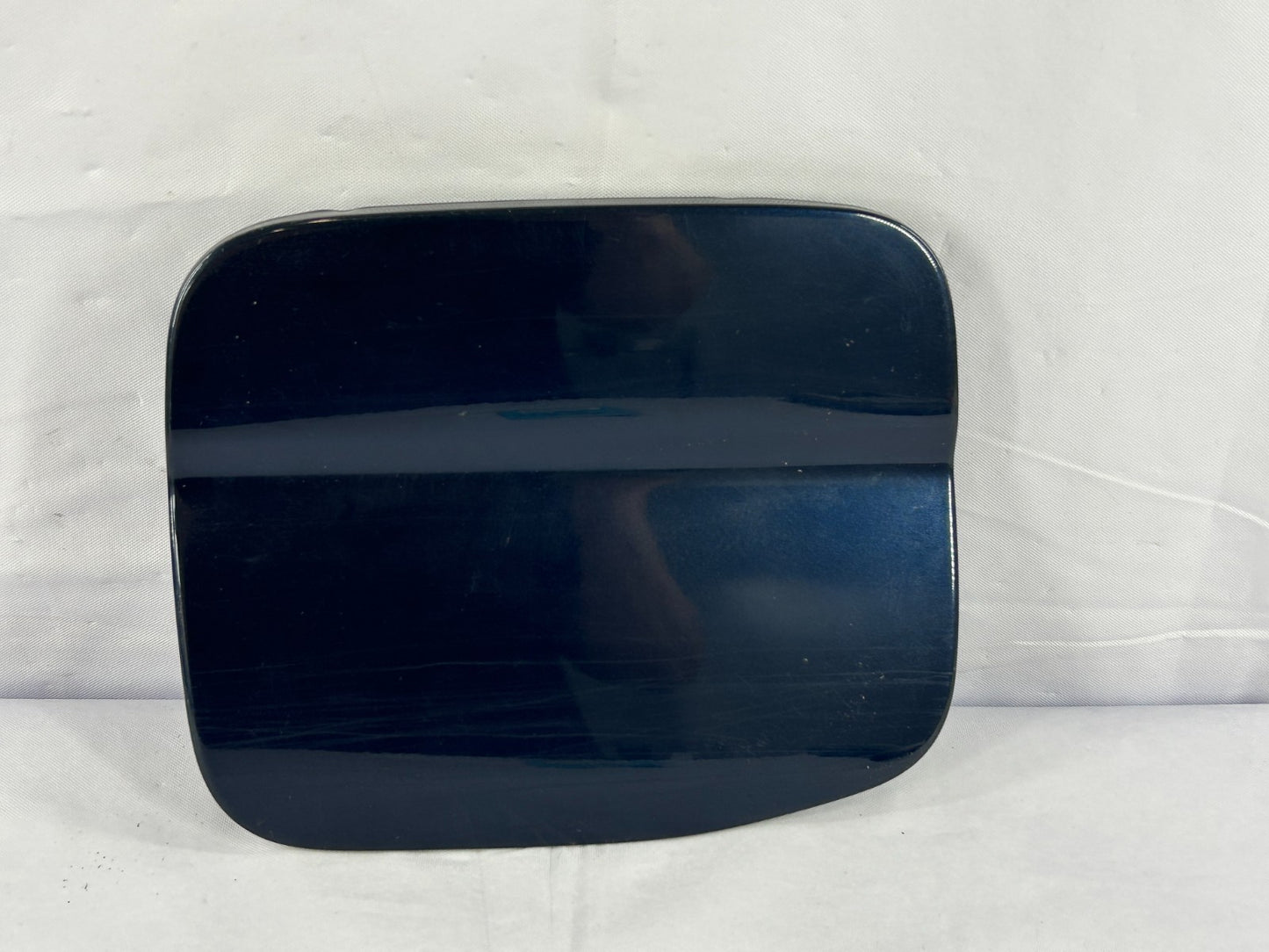 2003-2008 Subaru Forester Gas Fuel Tank Filler Door Lid Assy OEM 57601SA0009P