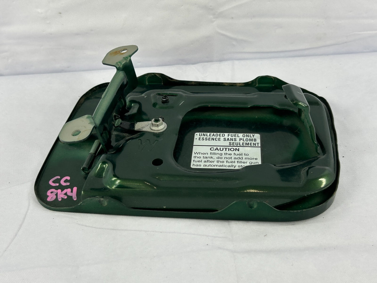2000-2004 Subaru Outback Gas Fuel Tank Filler Door Lid Assembly OEM 57601AE020