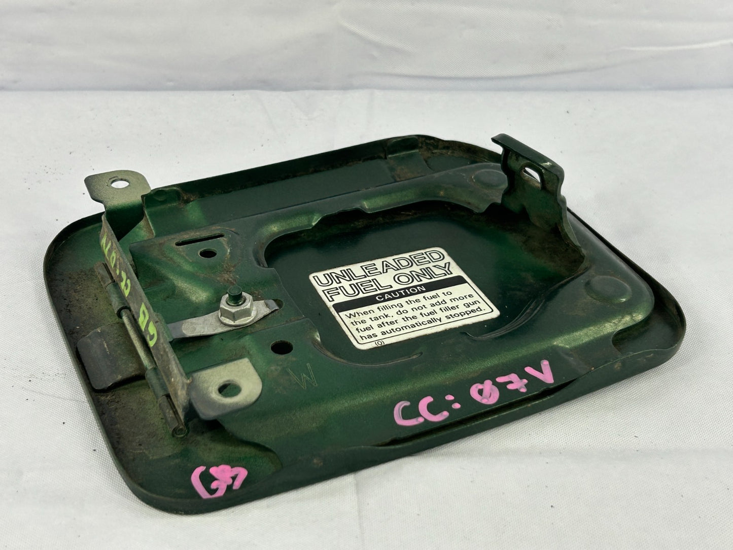 2002-2007 Subaru Impreza Rear Fuel Tank Filler Door Lid Assembly OEM 57601FE000
