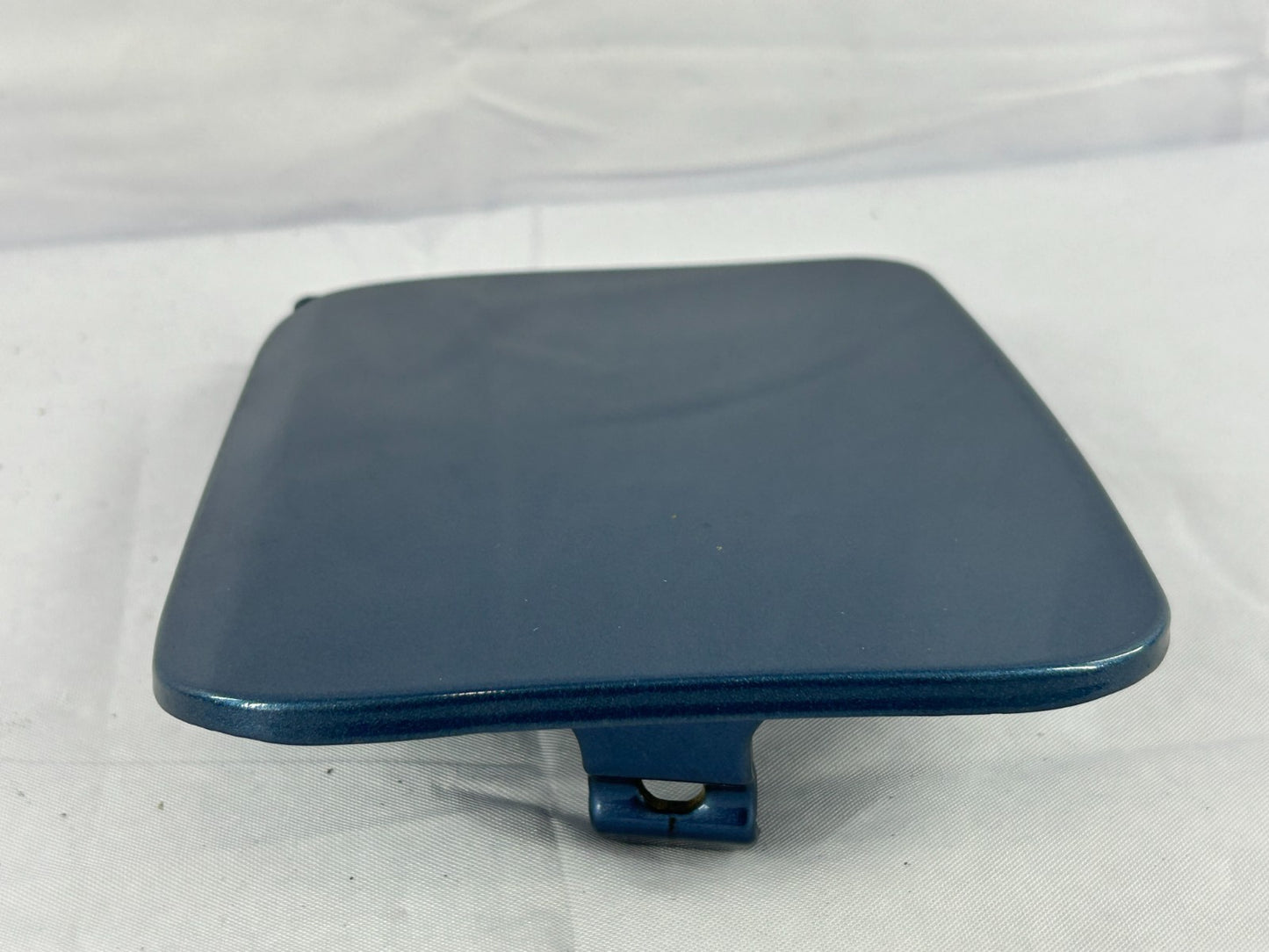 2002-2007 Subaru Impreza Gas Fuel Tank Filler Door Lid Assembly OEM 57601FE010