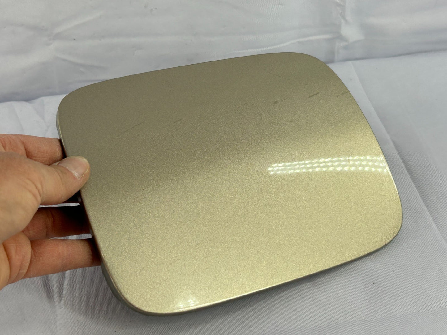 1999-2003 Lexus Rx300 Gas Fuel Tank Filler Door Lid Assembly OEM 77350-48011