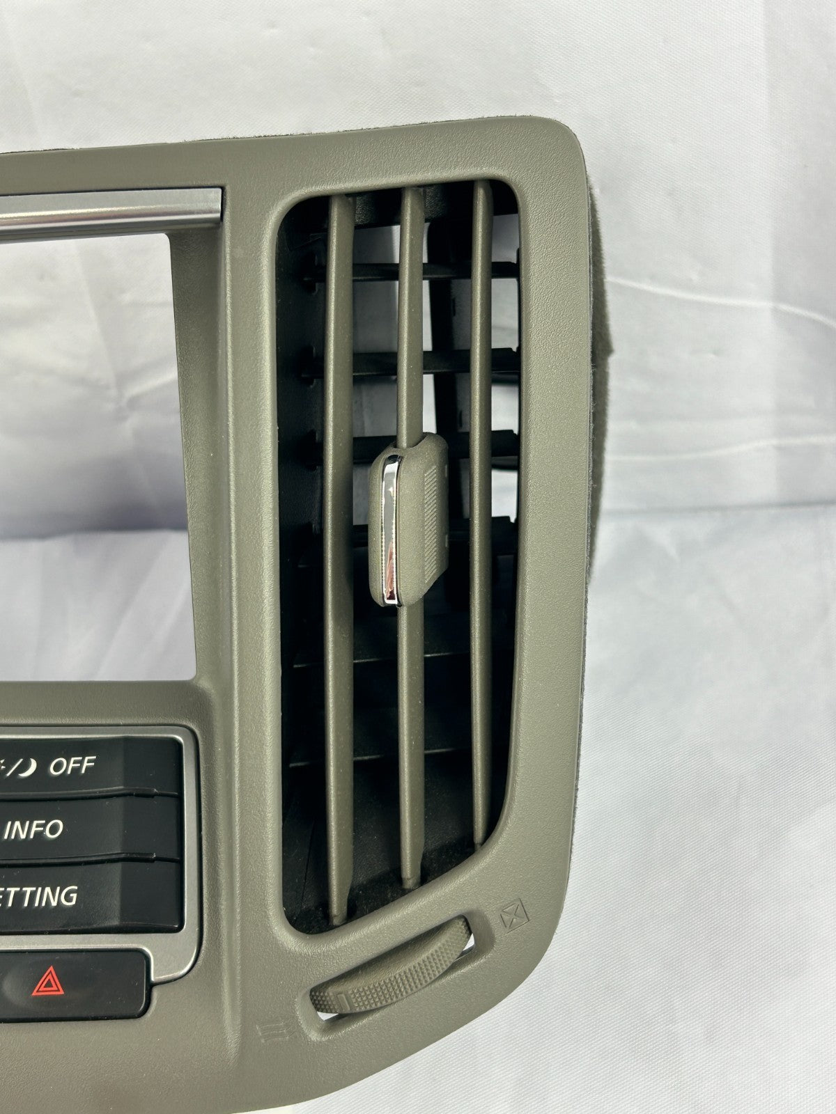 2009-2013 Infiniti G37 Radio Audio Display Control Panel OEM 28395-JK60D