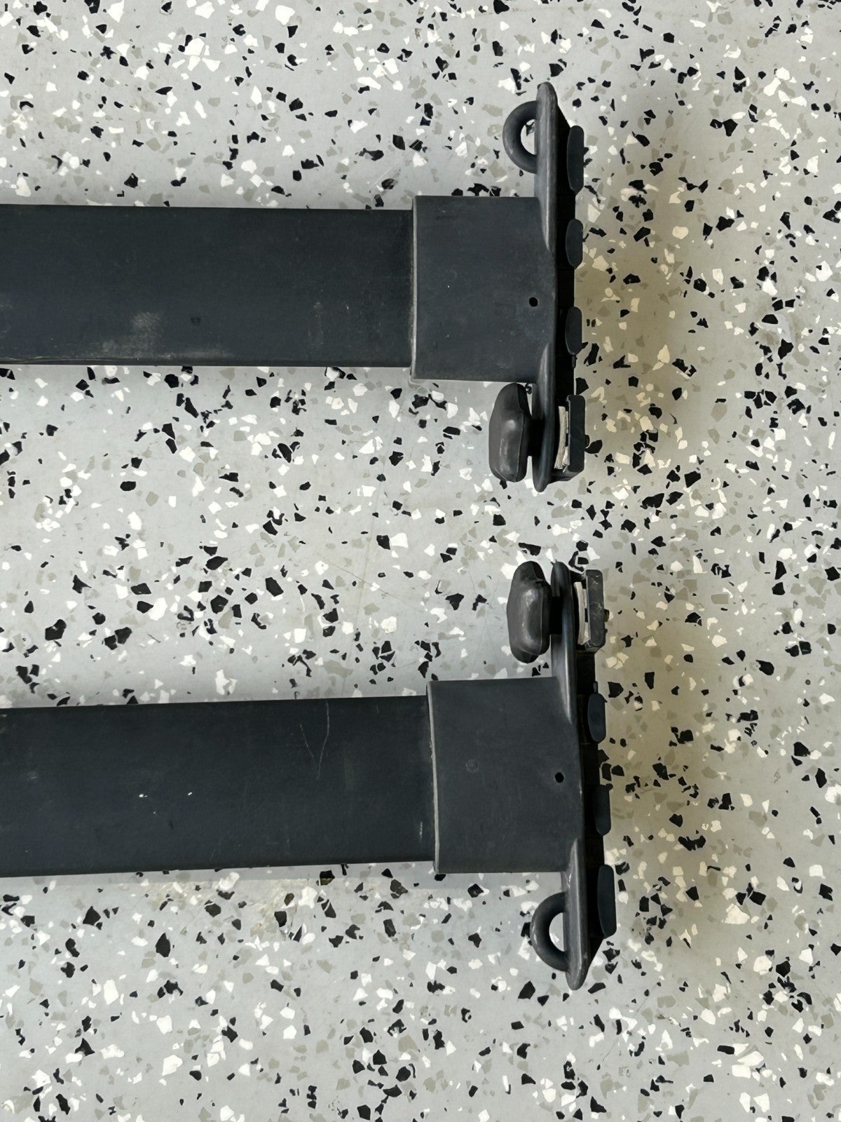 2004-2010 Toyota Sienna Roof Rack Luggage Carrier Cross Bar Set OEM 63409-AE010