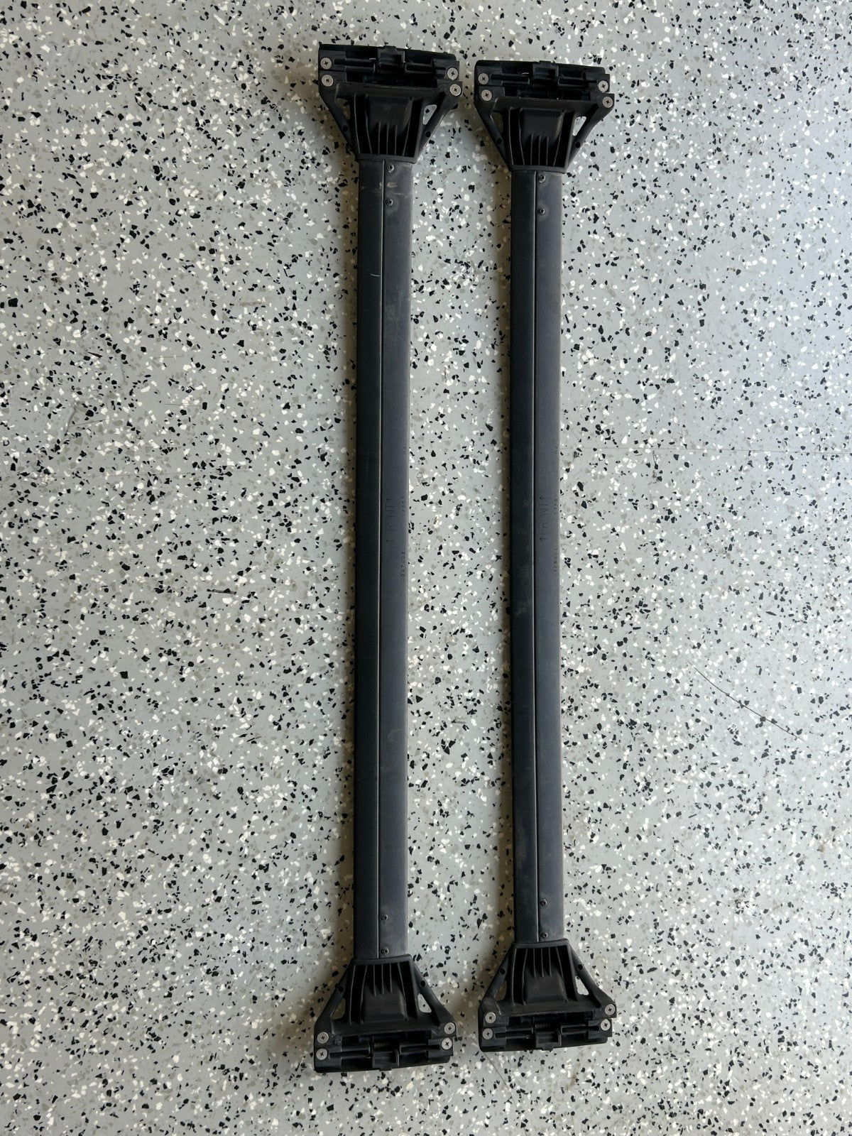 1999-2004 Jeep Grand Cherokee Roof Rack Luggage Carrier Cross Bar Set OEM