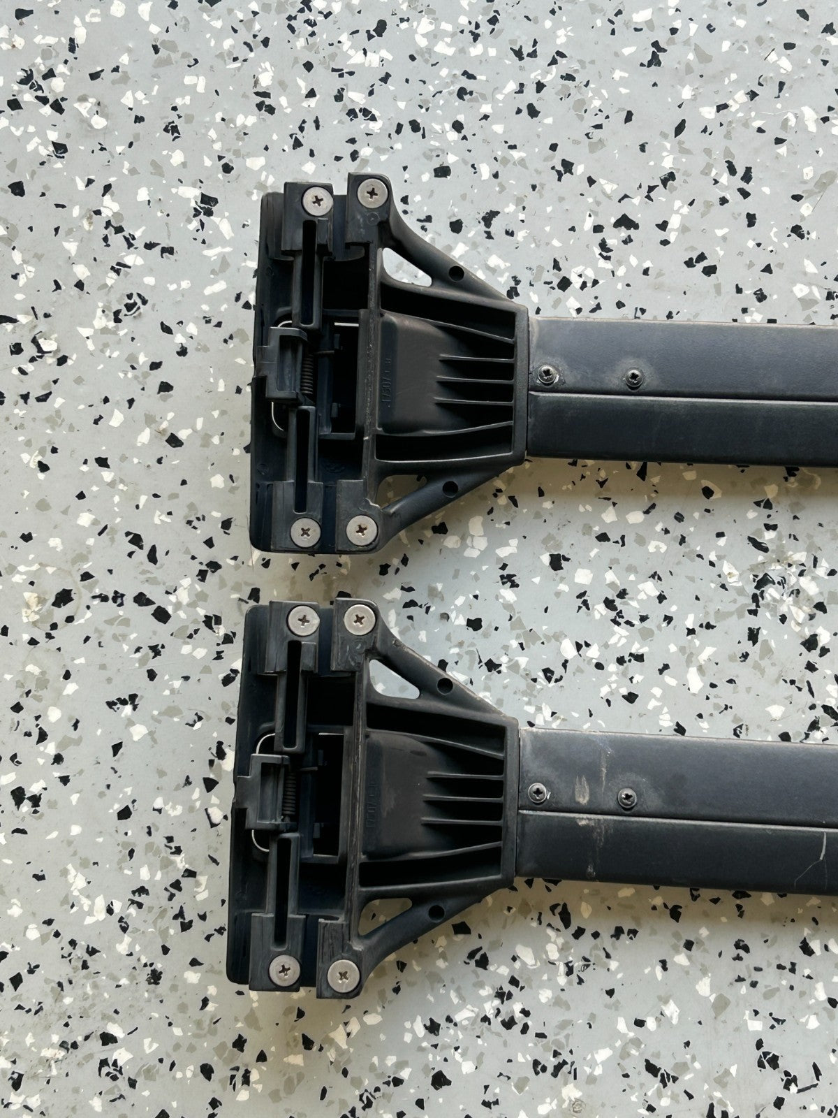 1999-2004 Jeep Grand Cherokee Roof Rack Luggage Carrier Cross Bar Set OEM