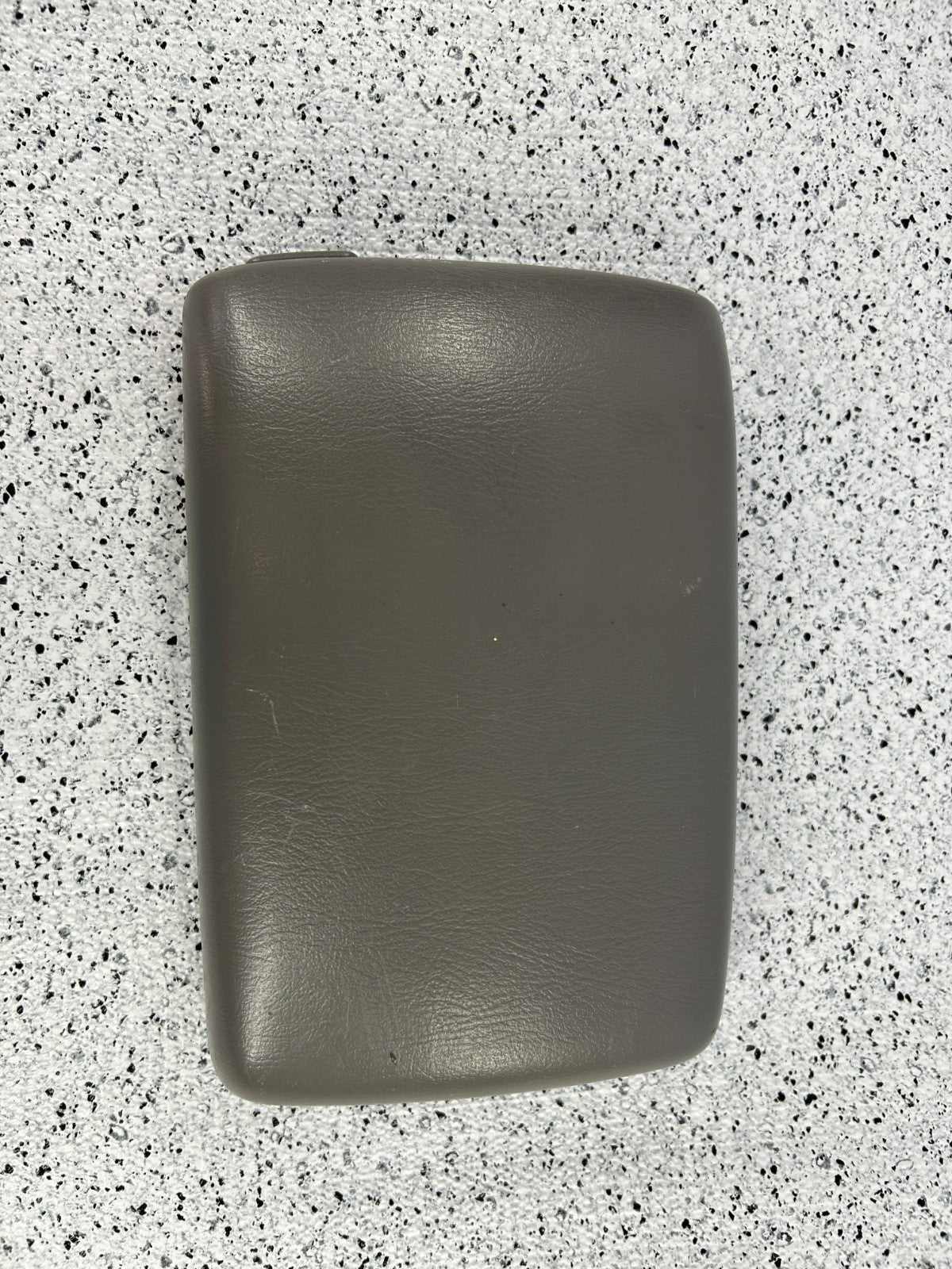 2003-2005 Subaru Forester Center Console Lid Armrest OEM 92116SA020ND Gray