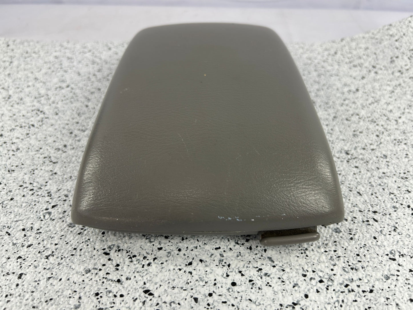 2003-2005 Subaru Forester Center Console Lid Armrest OEM 92116SA020ND Gray