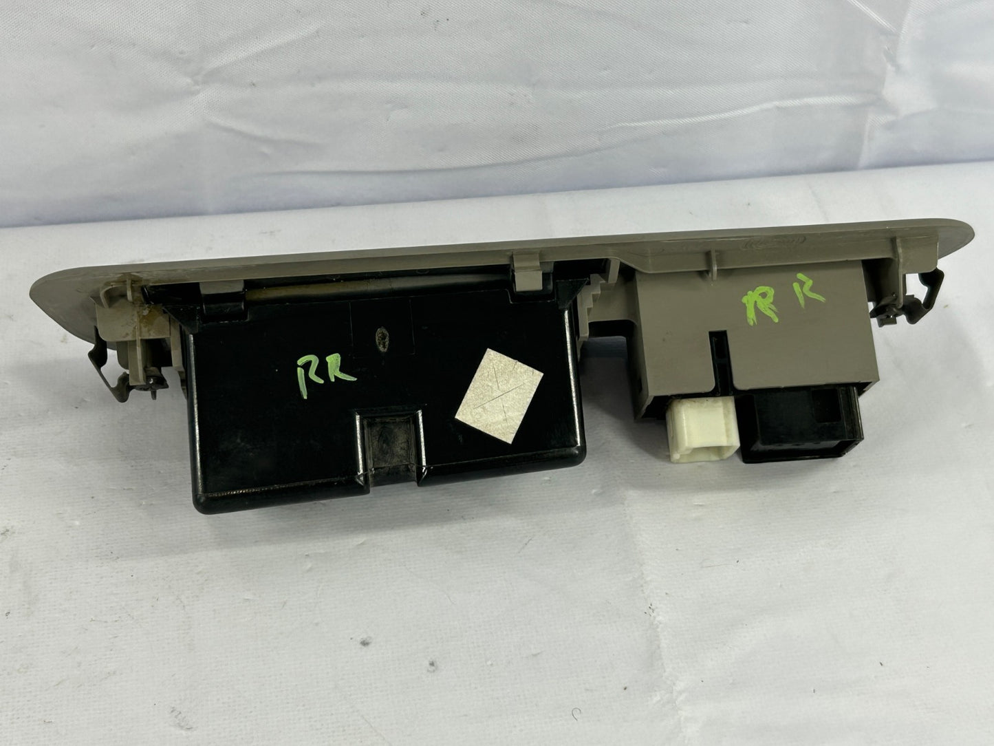2001-2007 Toyota Sequoia Rear Right Power Window Switch Panel OEM 74203-0C010-B1