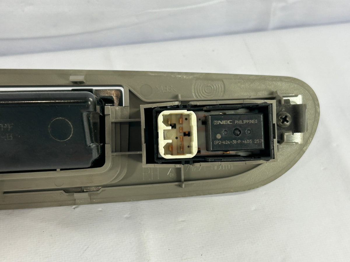 2001-2007 Toyota Sequoia Rear Right Power Window Switch Panel OEM 74203-0C010-B1
