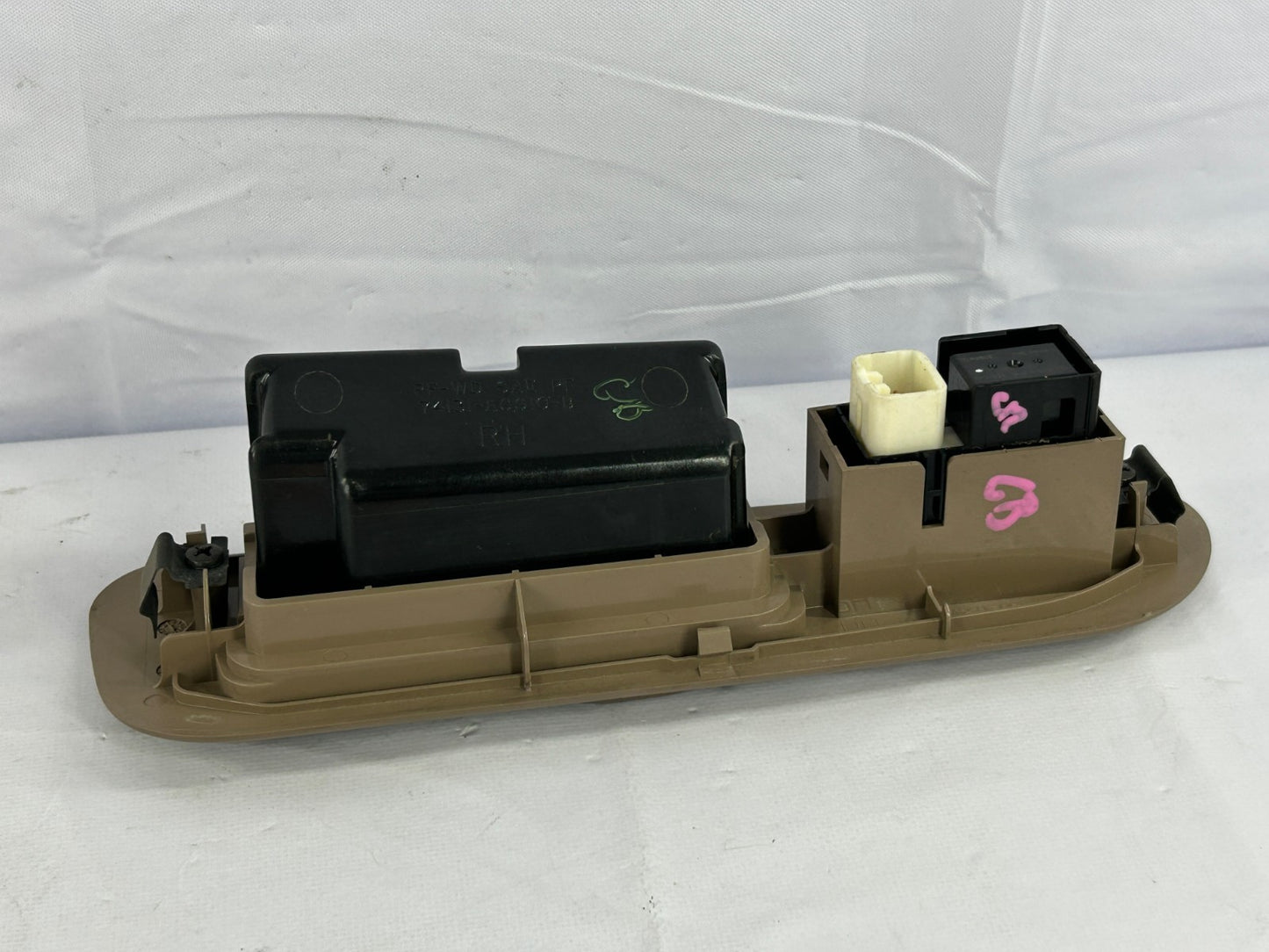 2001-2007 Toyota Sequoia Rear Right Power Window Switch Panel OEM 74203-0C010-B1