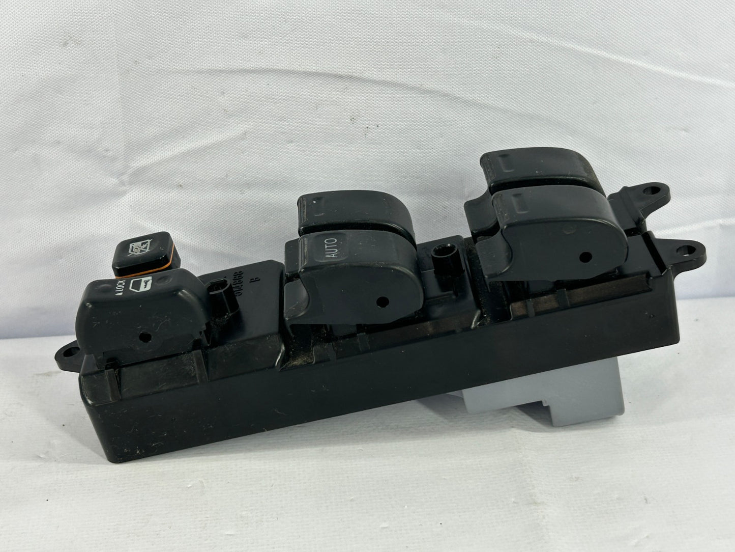 2004-2010 Toyota Sienna Front Left Master Power Window Switch OEM 84820-AE012