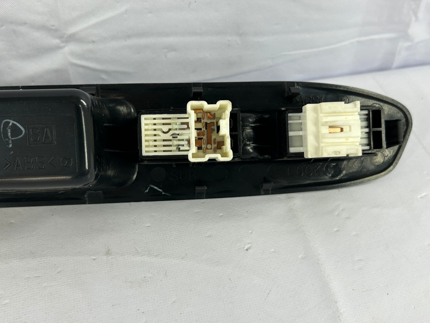 2003-2008 Subaru Forester Front Right Power Window Control Switch OEM 94266SA020