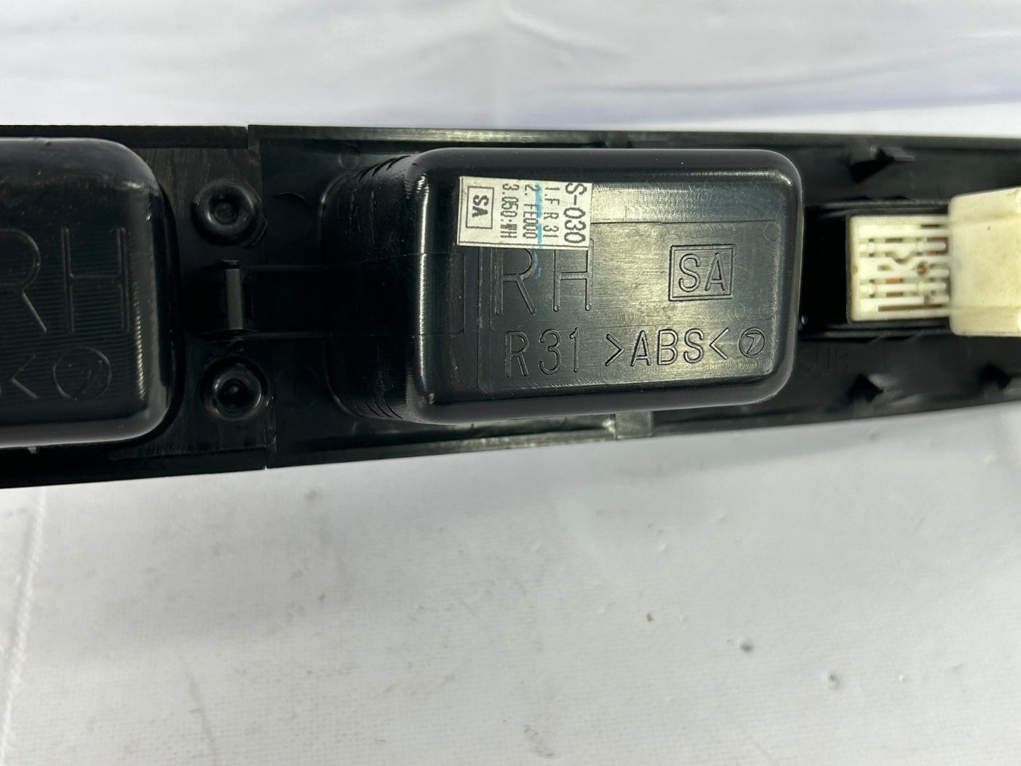 2003-2008 Subaru Forester Front Right Power Window Control Switch OEM 94266SA020