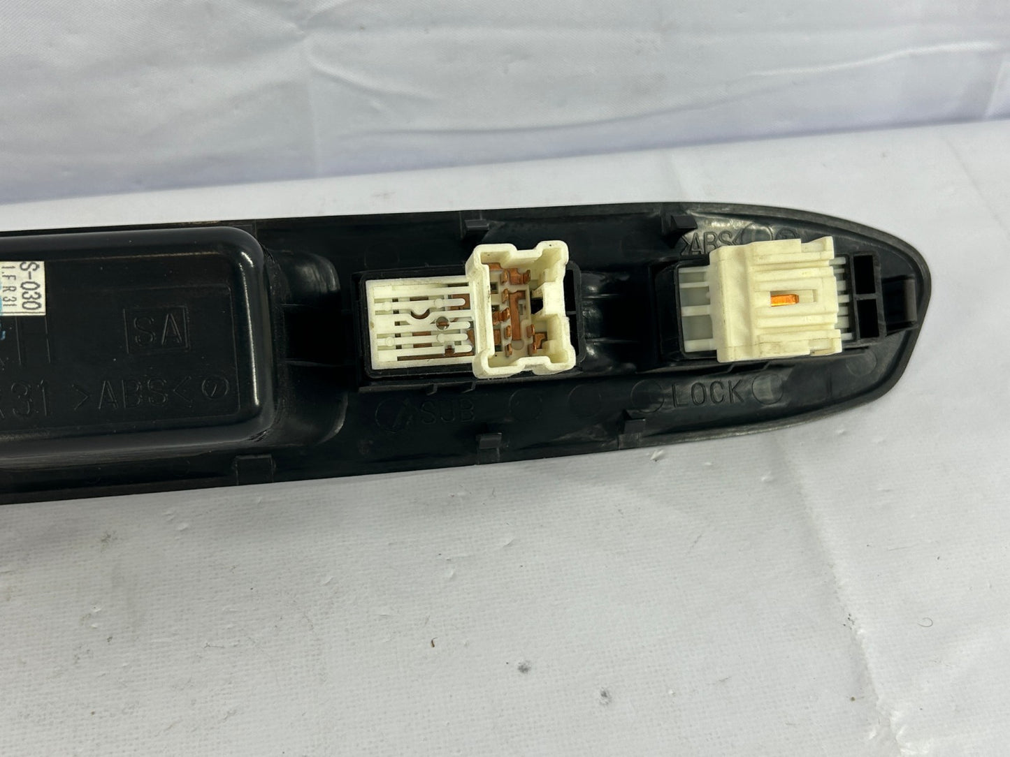 2003-2008 Subaru Forester Front Right Power Window Control Switch OEM 94266SA020