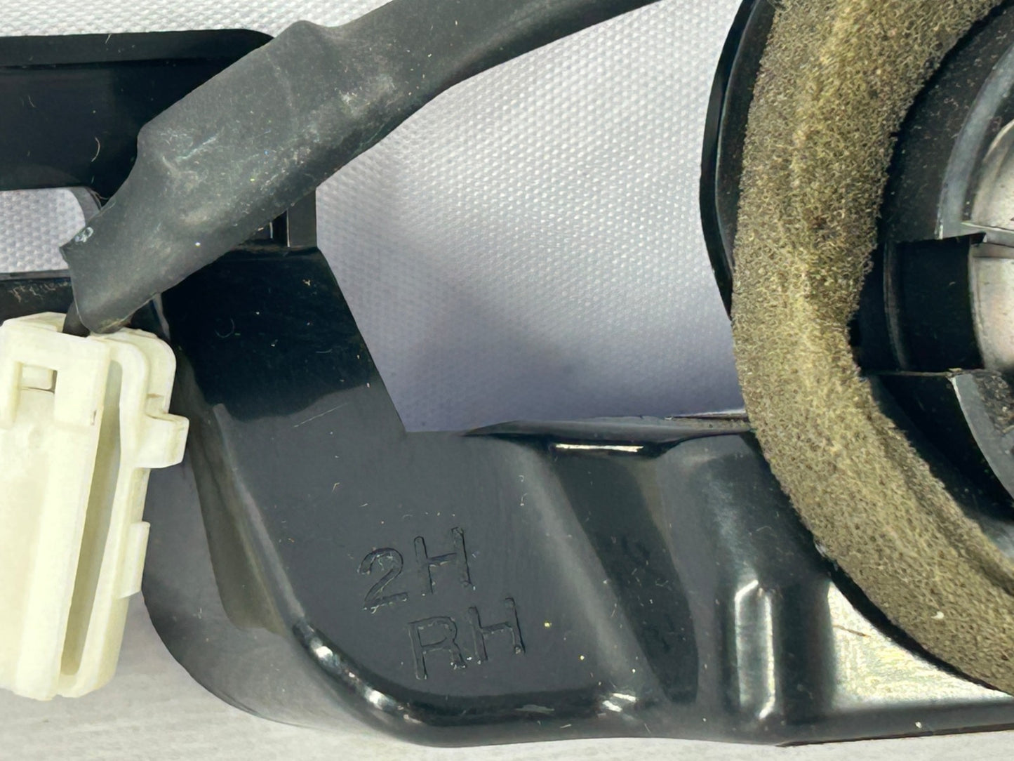 2009 Subaru Outback Front Right  Harmon Kardon Tweeter Speaker OEM 86301AG83A