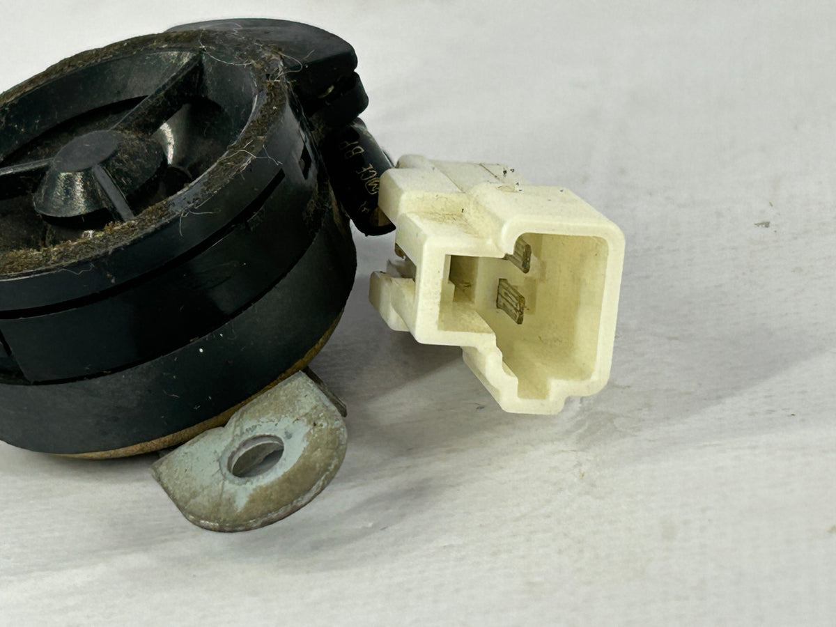 2000-2006 Toyota Tundra Front Left Driver Side Tweeter Speaker OEM 86160-0C020