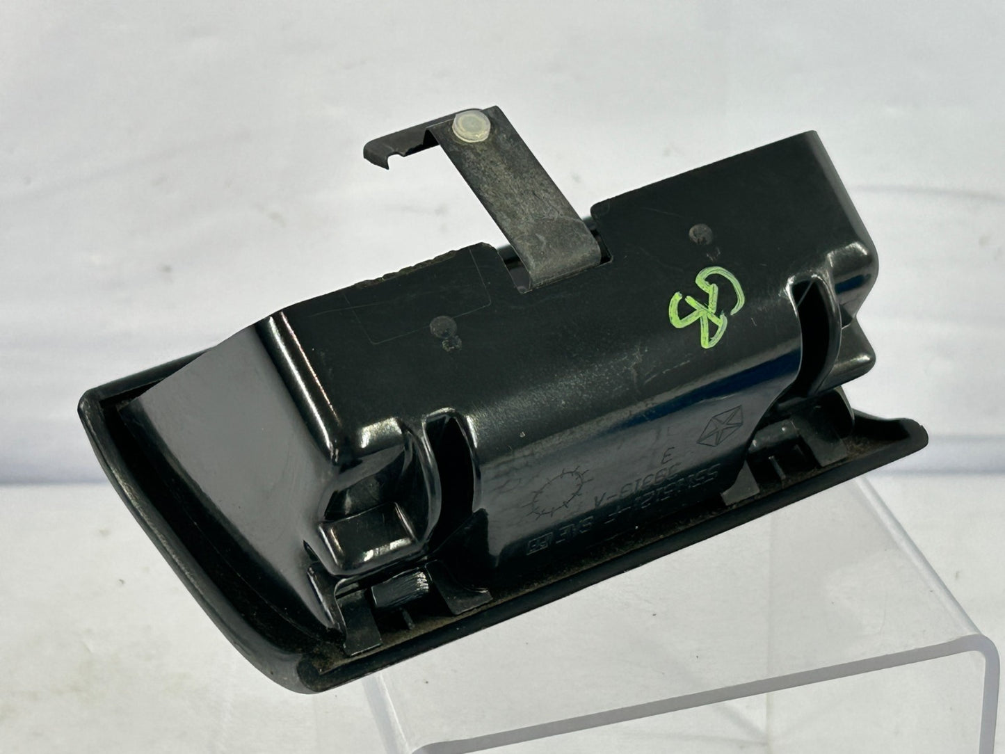 1994-1998 Jeep Grand Cherokee Dash Pull Out Ashtray Receiver OEM 55115121